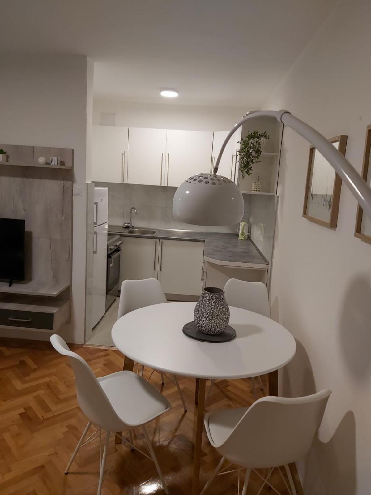 Apartment Lara