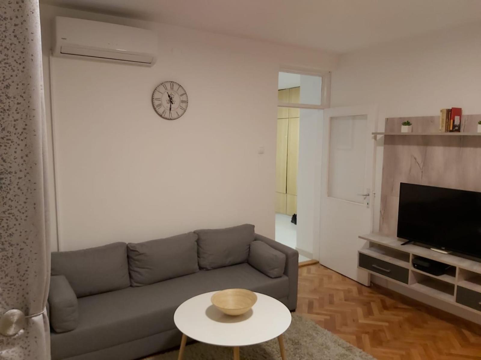 Apartment Lara