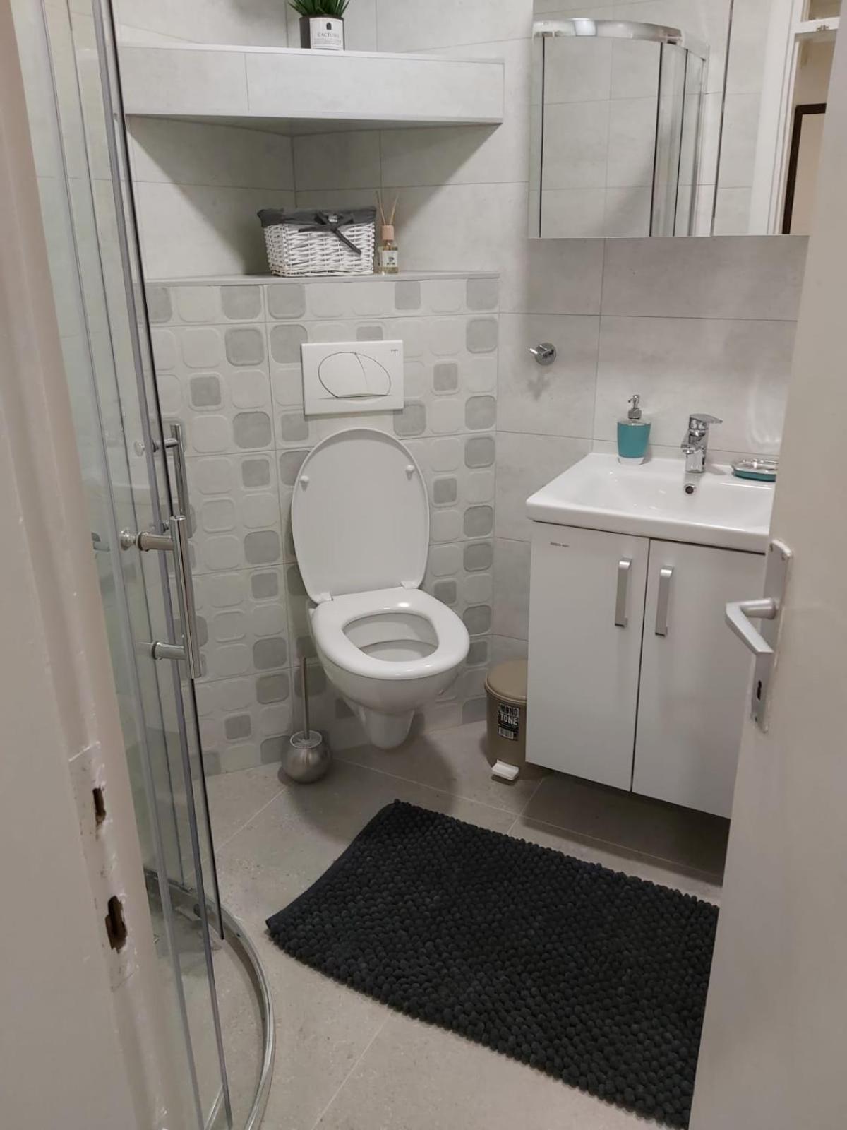Apartment Lara