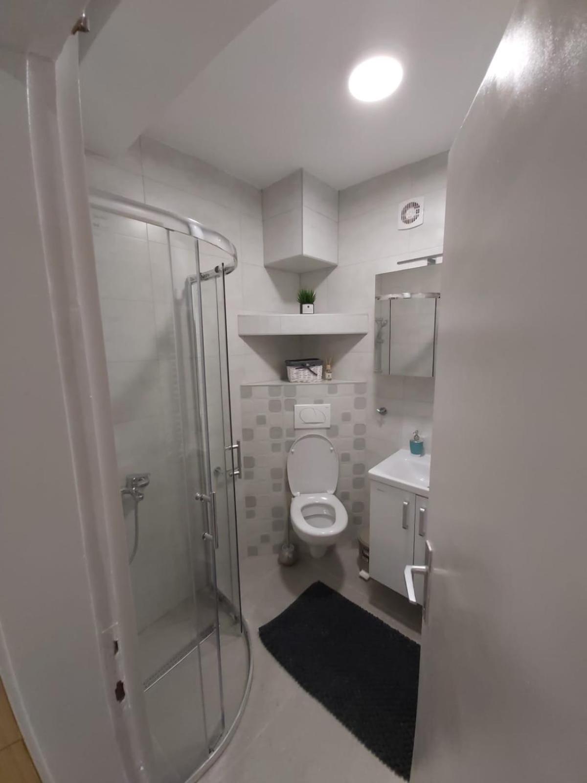 Apartment Lara