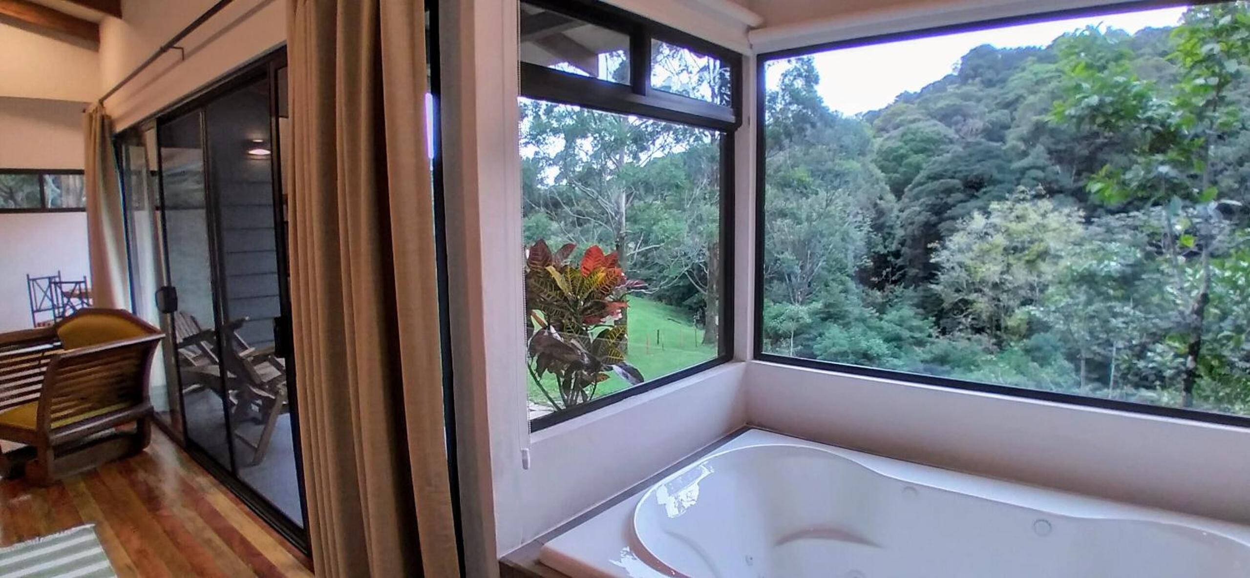 Olingo Monteverde - Stunning Home Near Adventure Parks