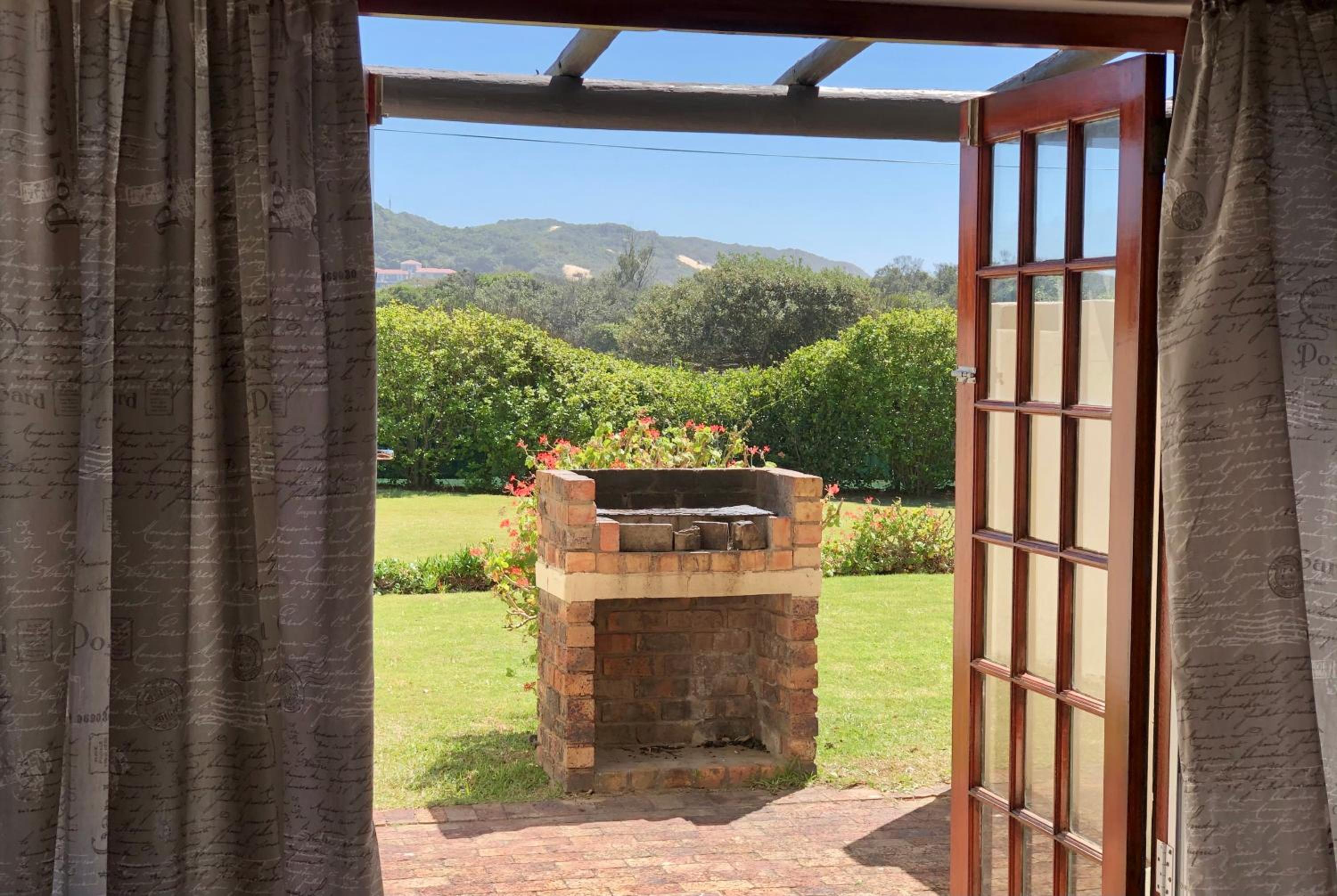 42 Settler Sands Beachfront Accommodation Sea and River View view 3