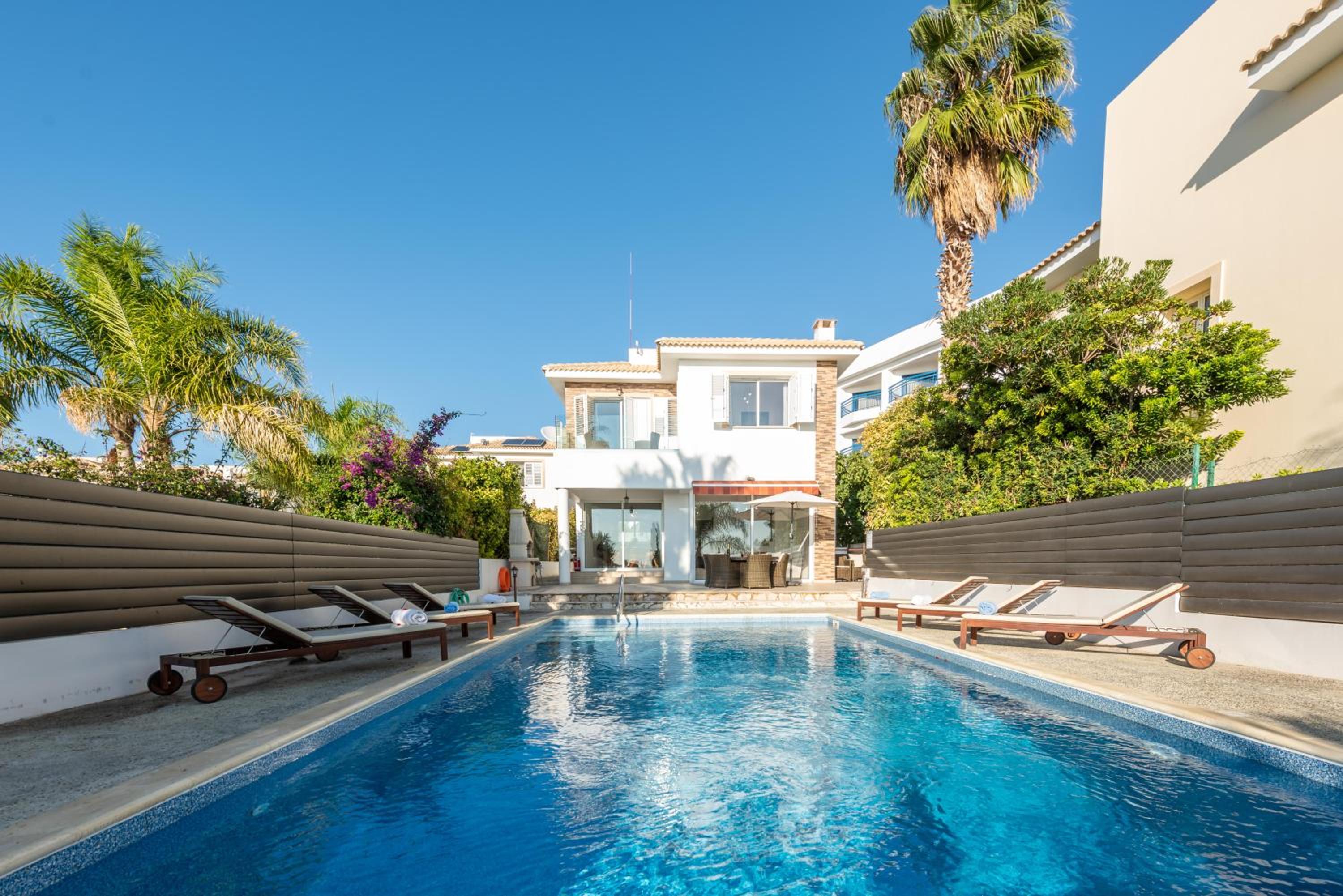 Villa Laguna Sunrise by Ezoria Villas view 2
