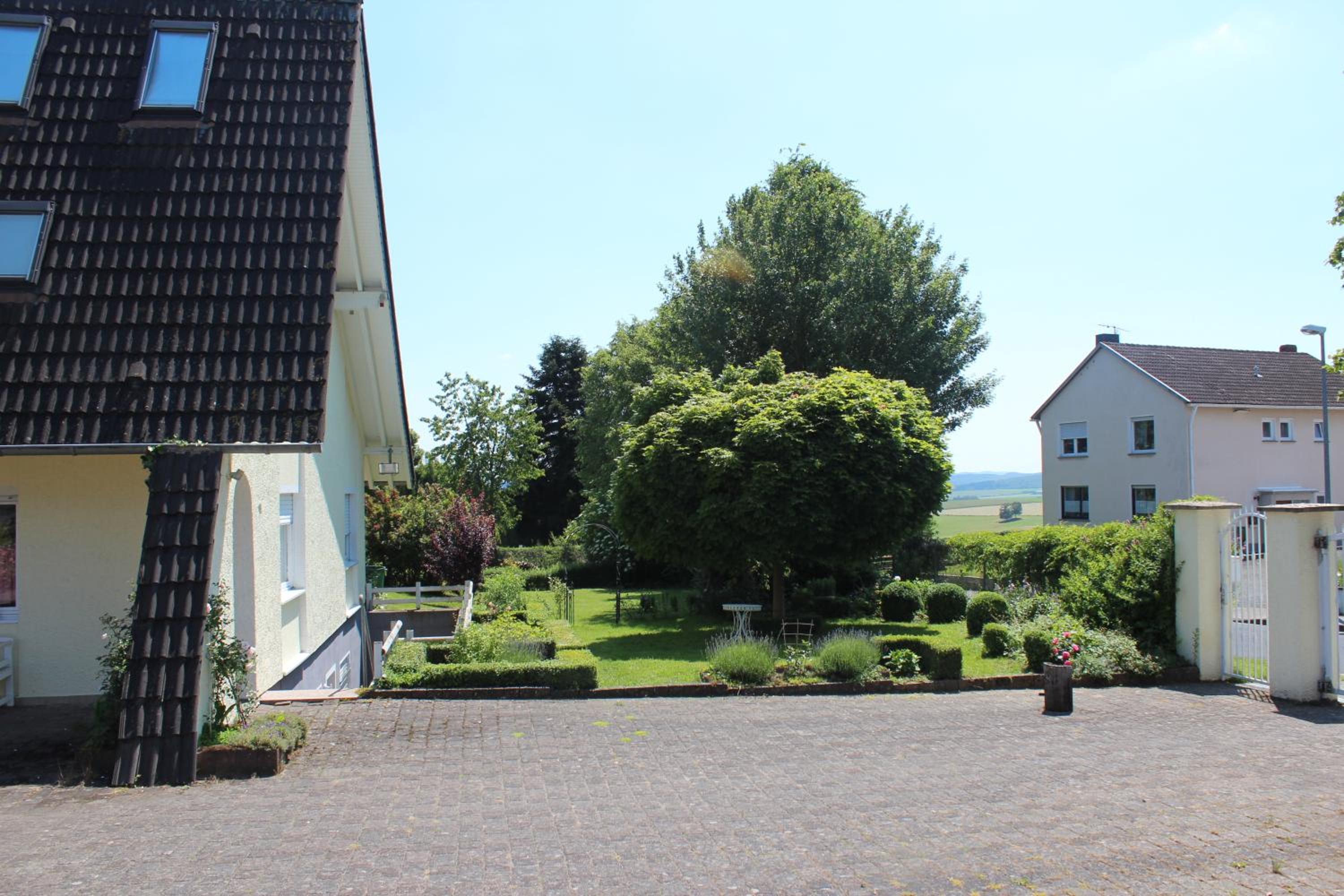 Ferienwohnung Nett view 2