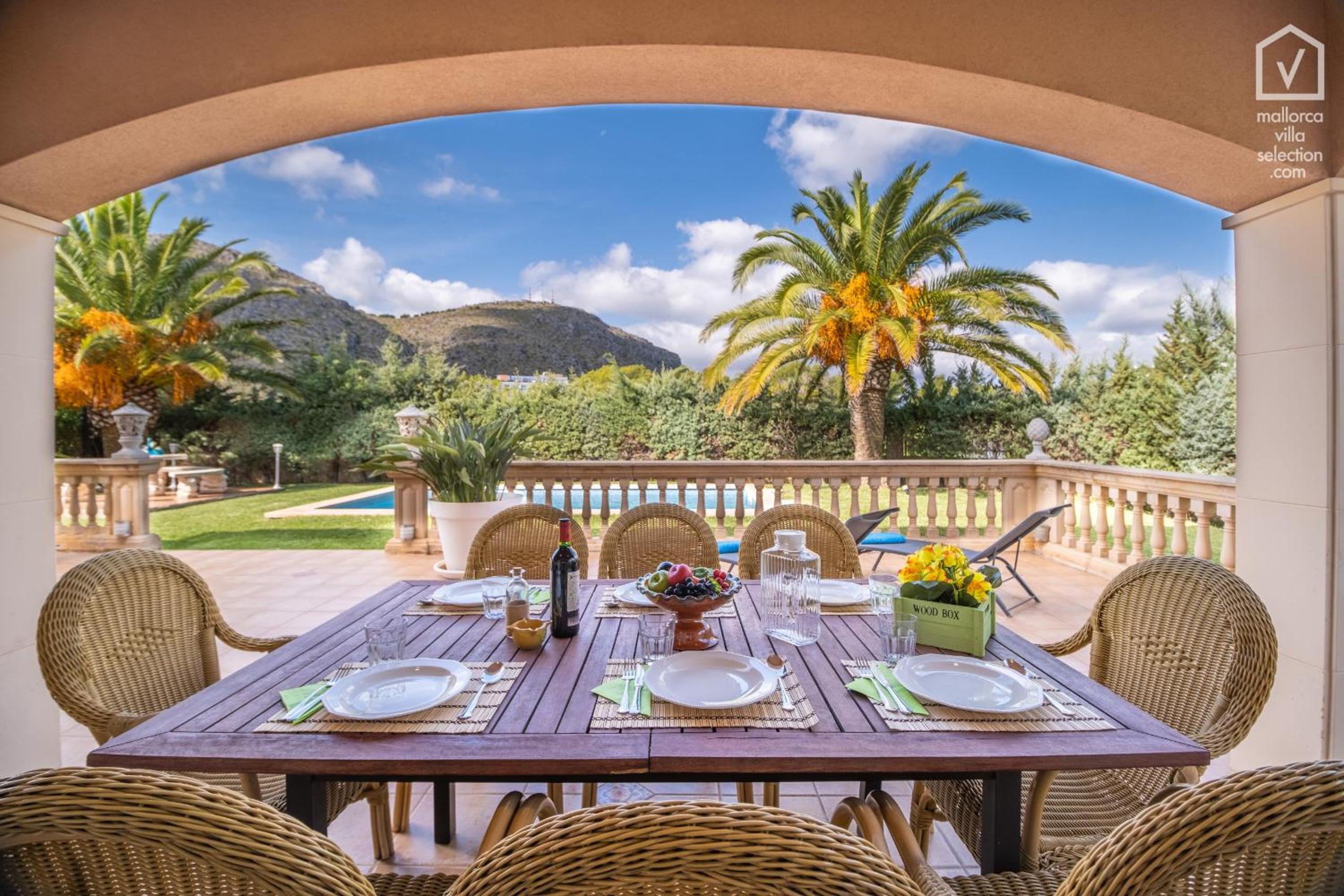 C335 Berna by Mallorca Villa Selection view 4