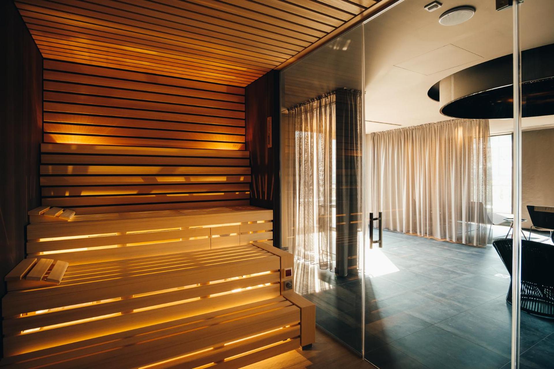 VILOTEL - Hotel Restaurant - Property Image 25
