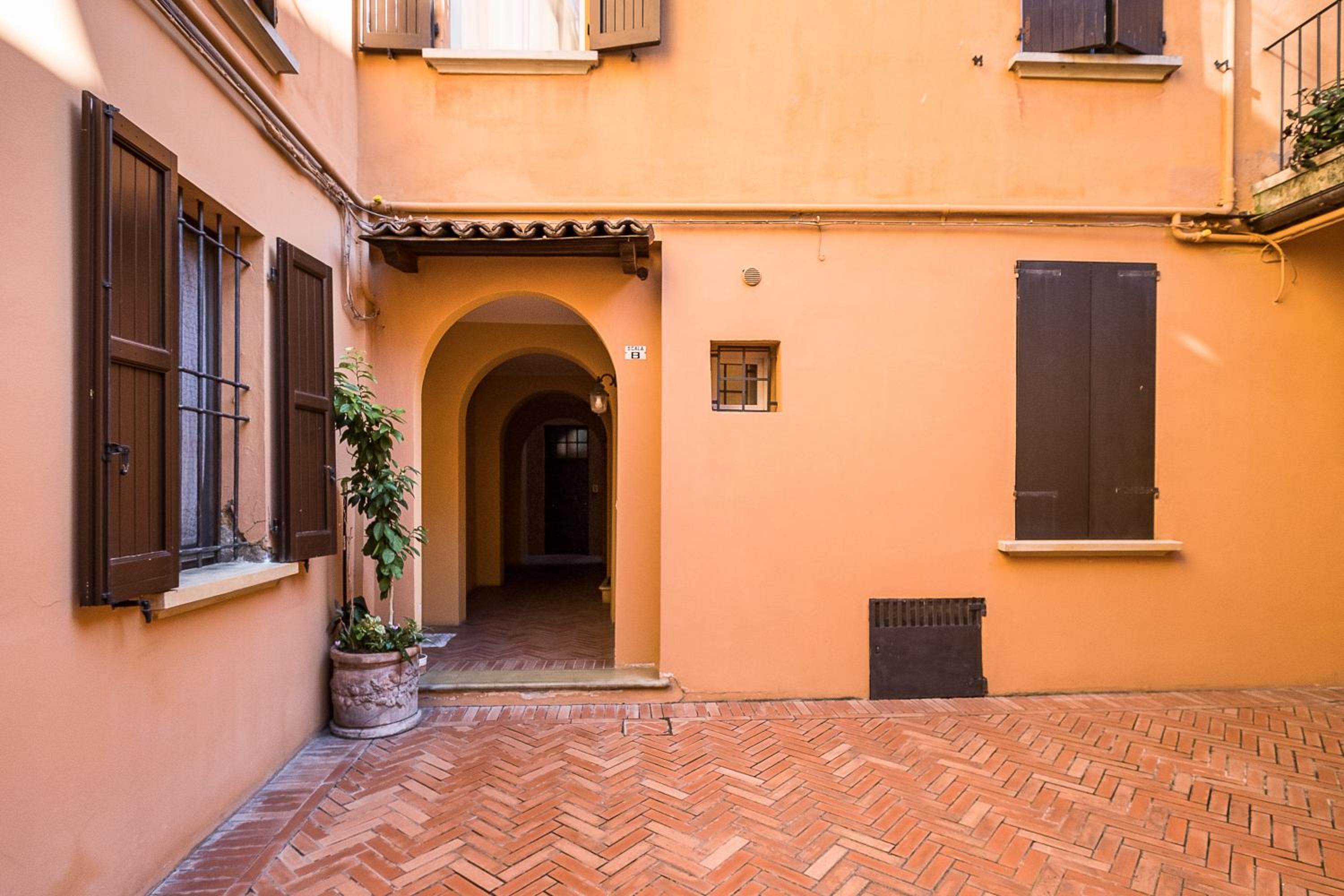 Cozy central apartment by Wonderful Italy view 2