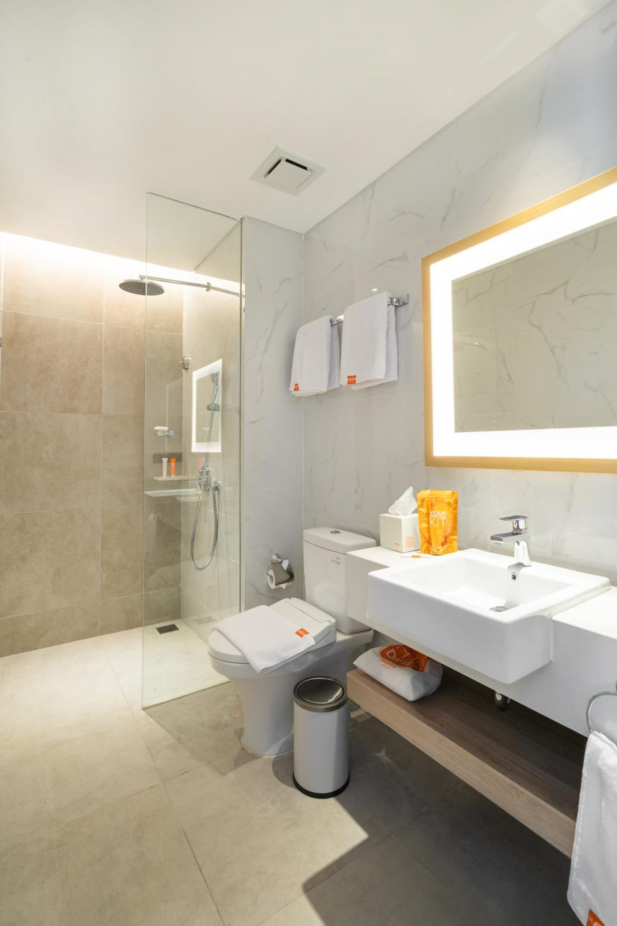 Harris Suites Puri Mansion
