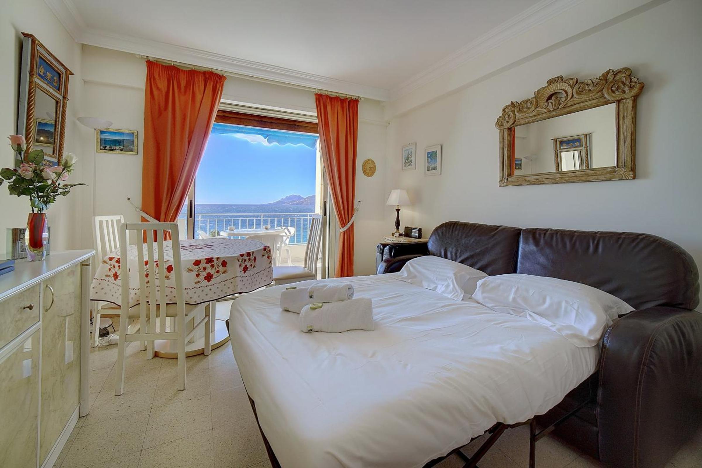 IMMOGROOM- Sea view - Center- AC- Front of the beaches photo 5