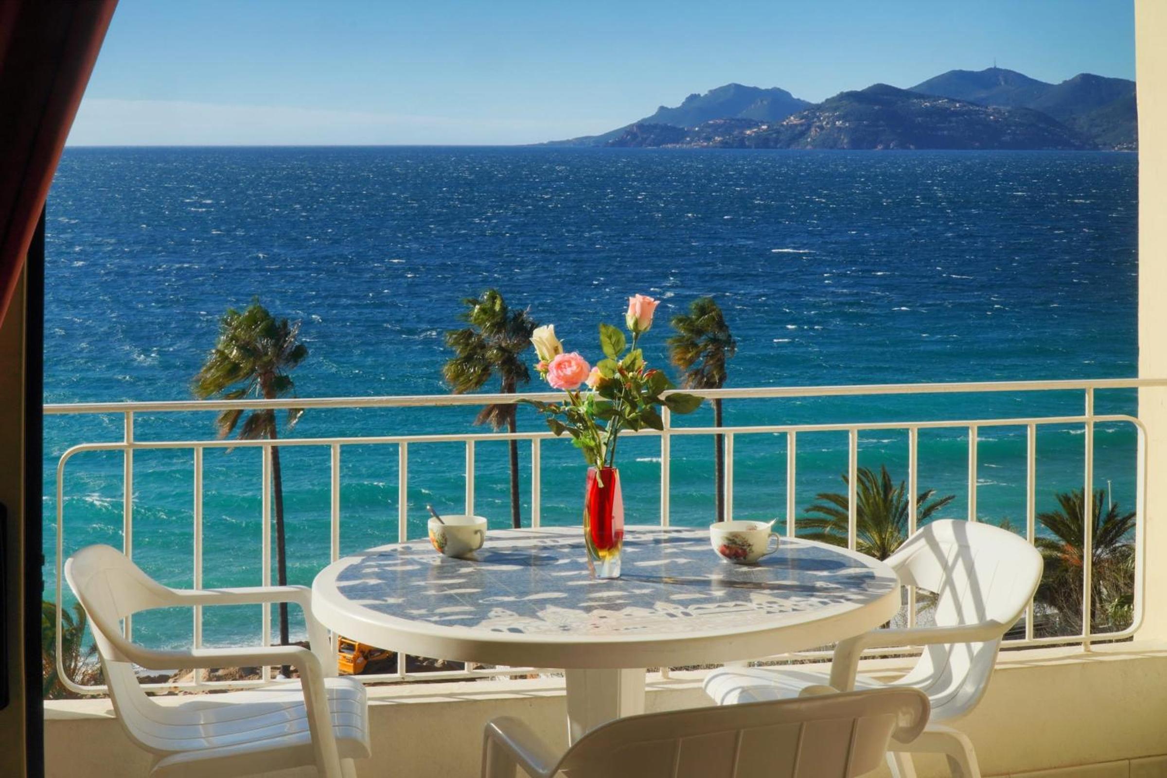 IMMOGROOM- Sea view - Center- AC- Front of the beaches photo 2