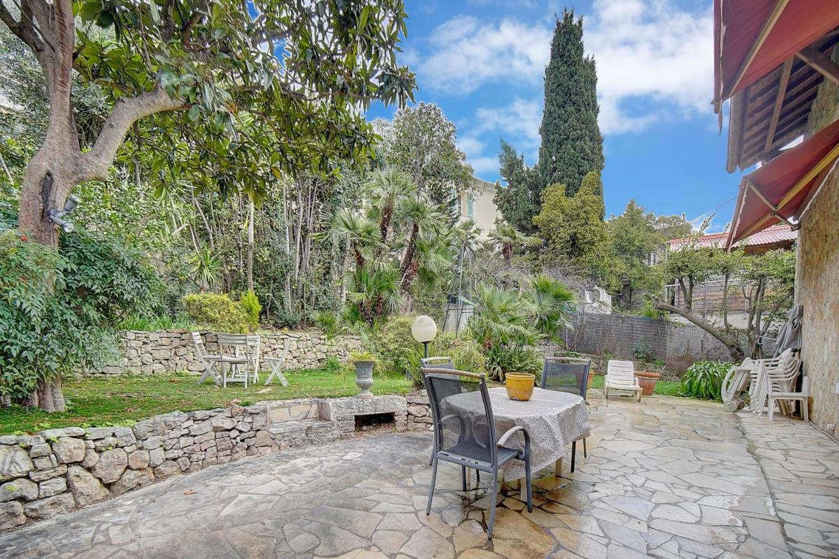 IMMOGROOM - Villa in the city center with terrace- garden photo 2