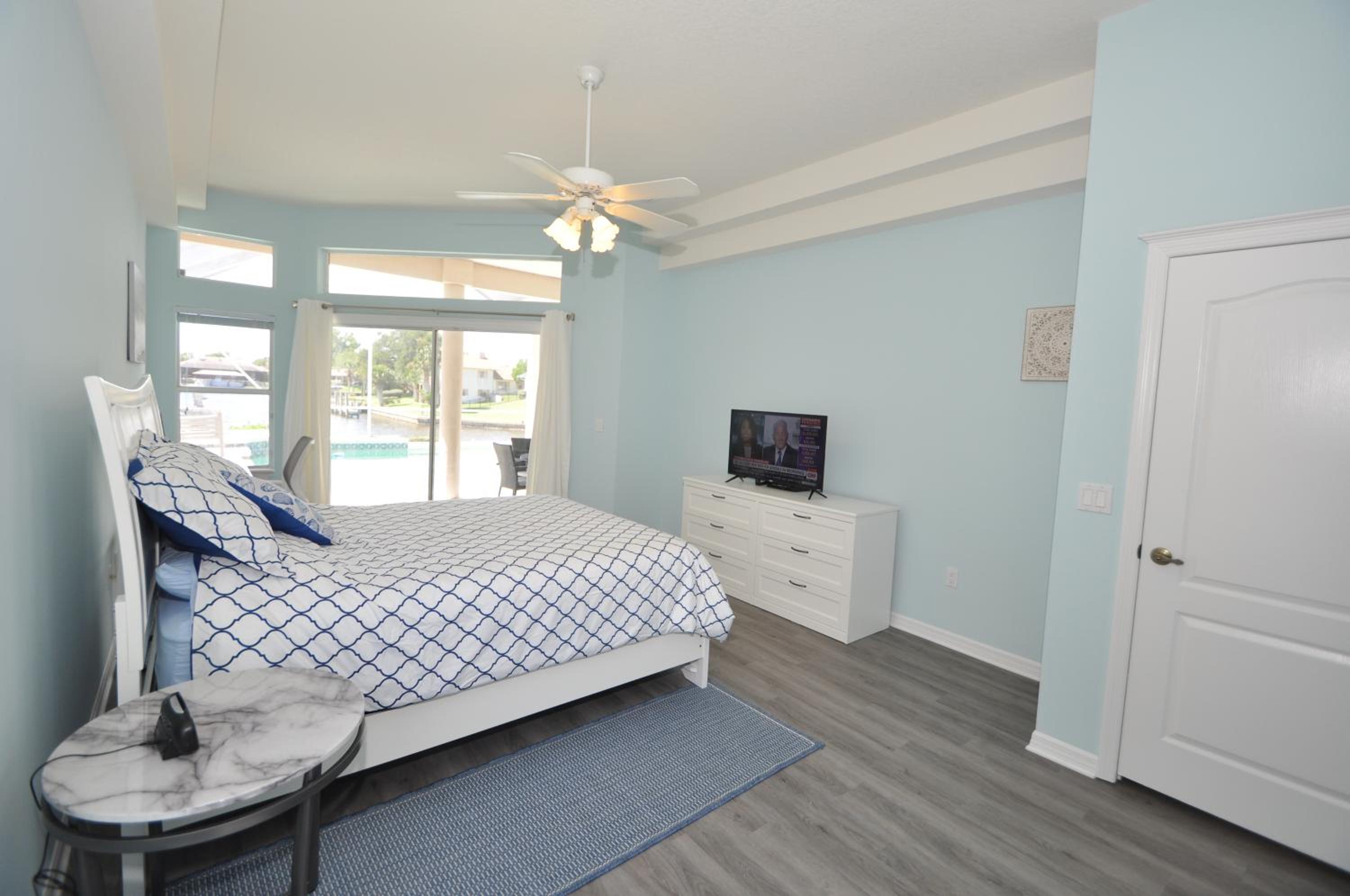Sunset Bay Beautiful Pool Home - Bring Your Boat or Jet Ski - Canal with Dock- Sleeps 10 - 4 BD view 3