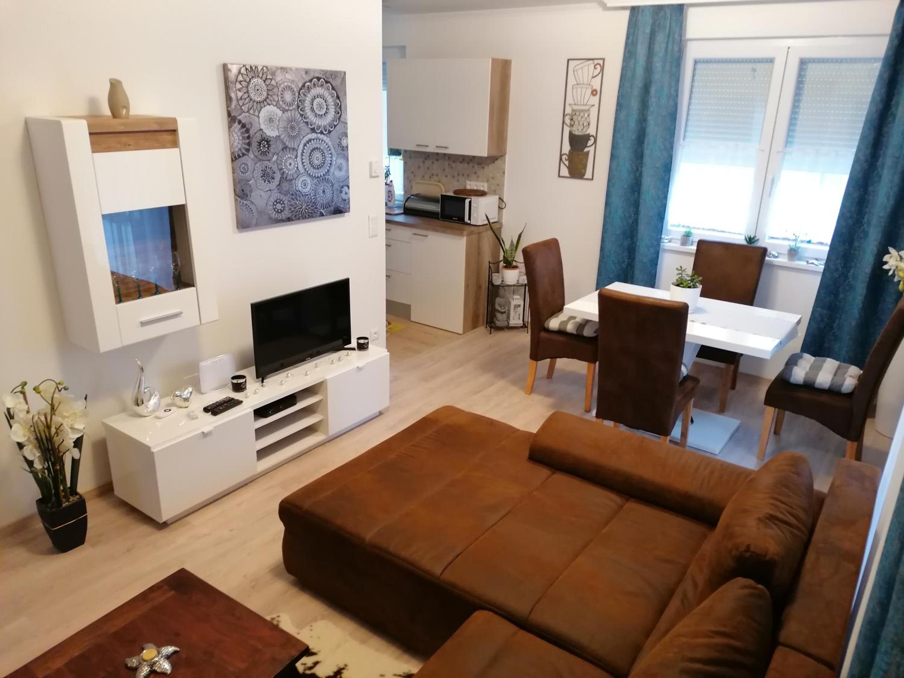 Relax Prémium Wellness Apartman view 2