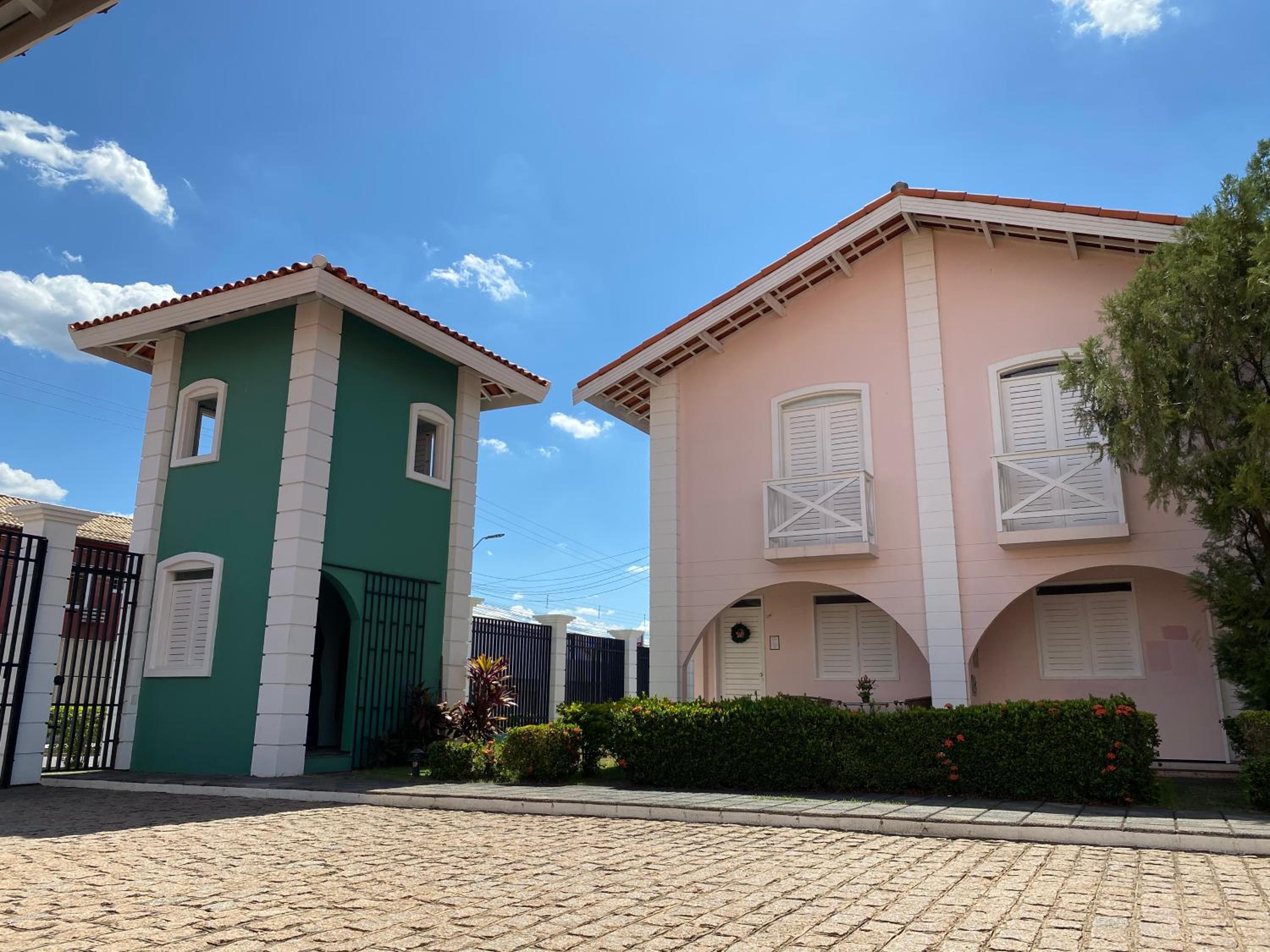Casa em Condomínio 2 suítes casa 03
