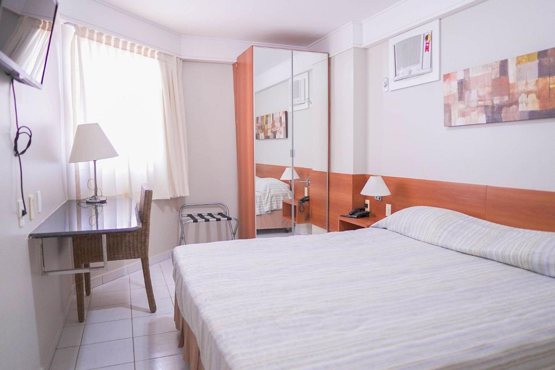 LINDO APARTAMENTO COM VISTA - PRAIA DE PONTANEGRA