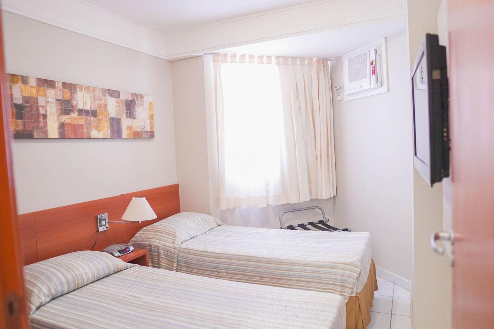 LINDO APARTAMENTO COM VISTA - PRAIA DE PONTANEGRA