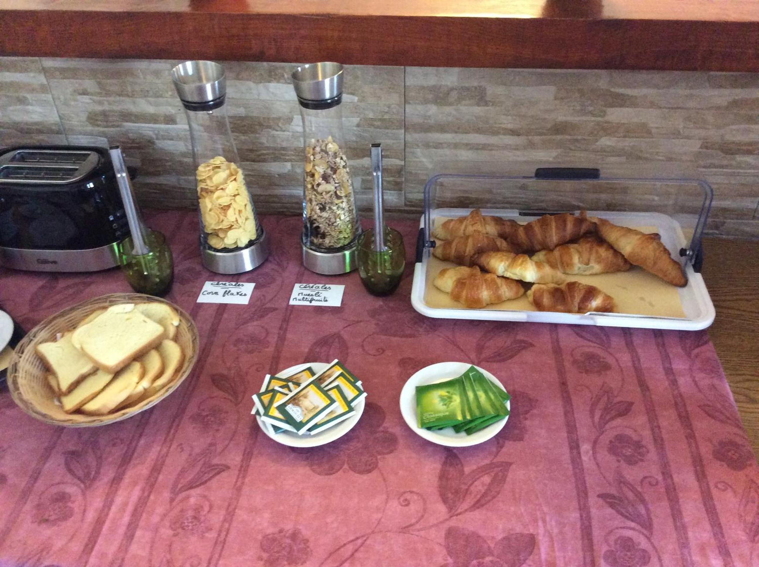 breakfast buffet