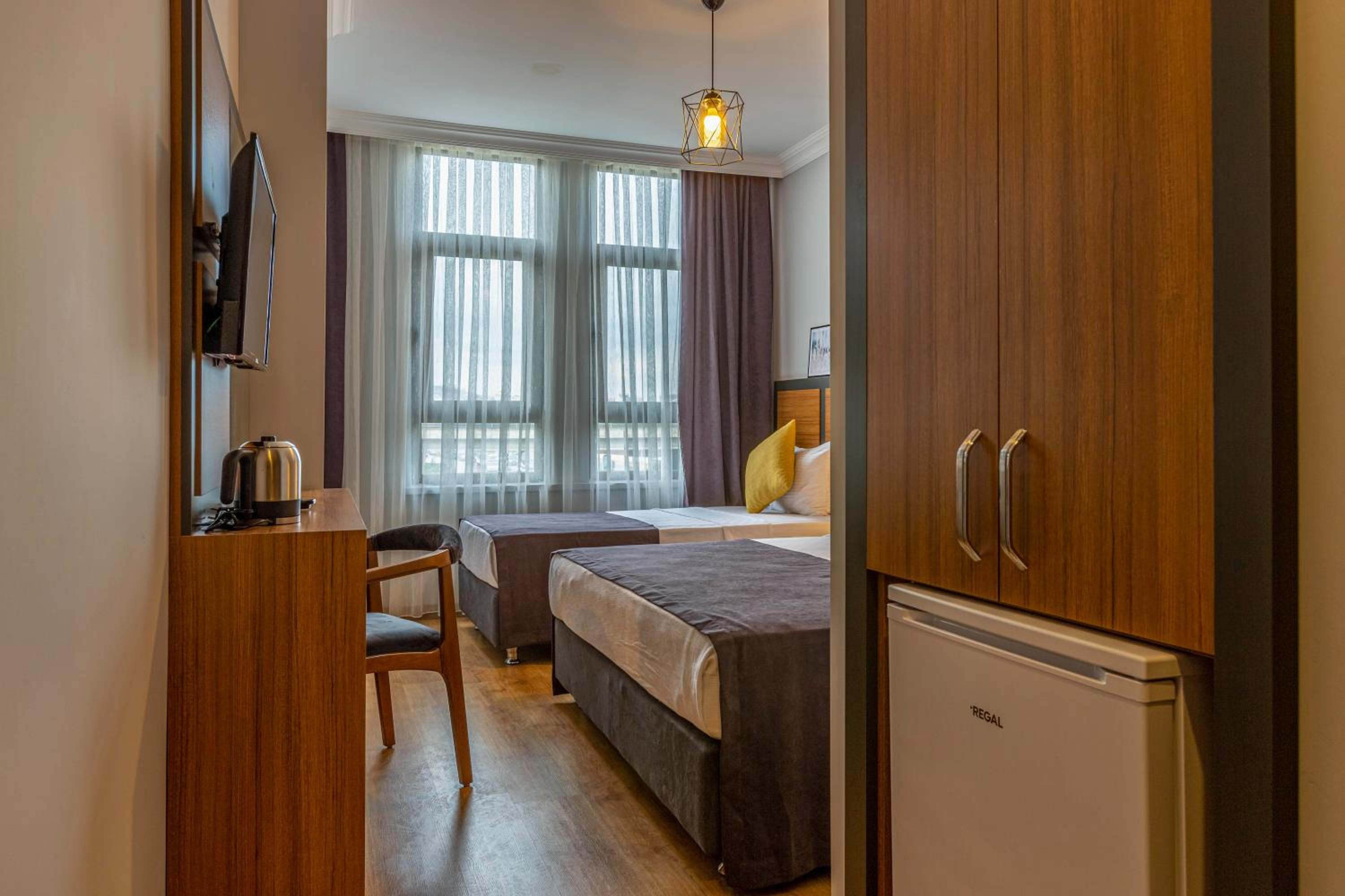 Antalya Business Otel - Image 40