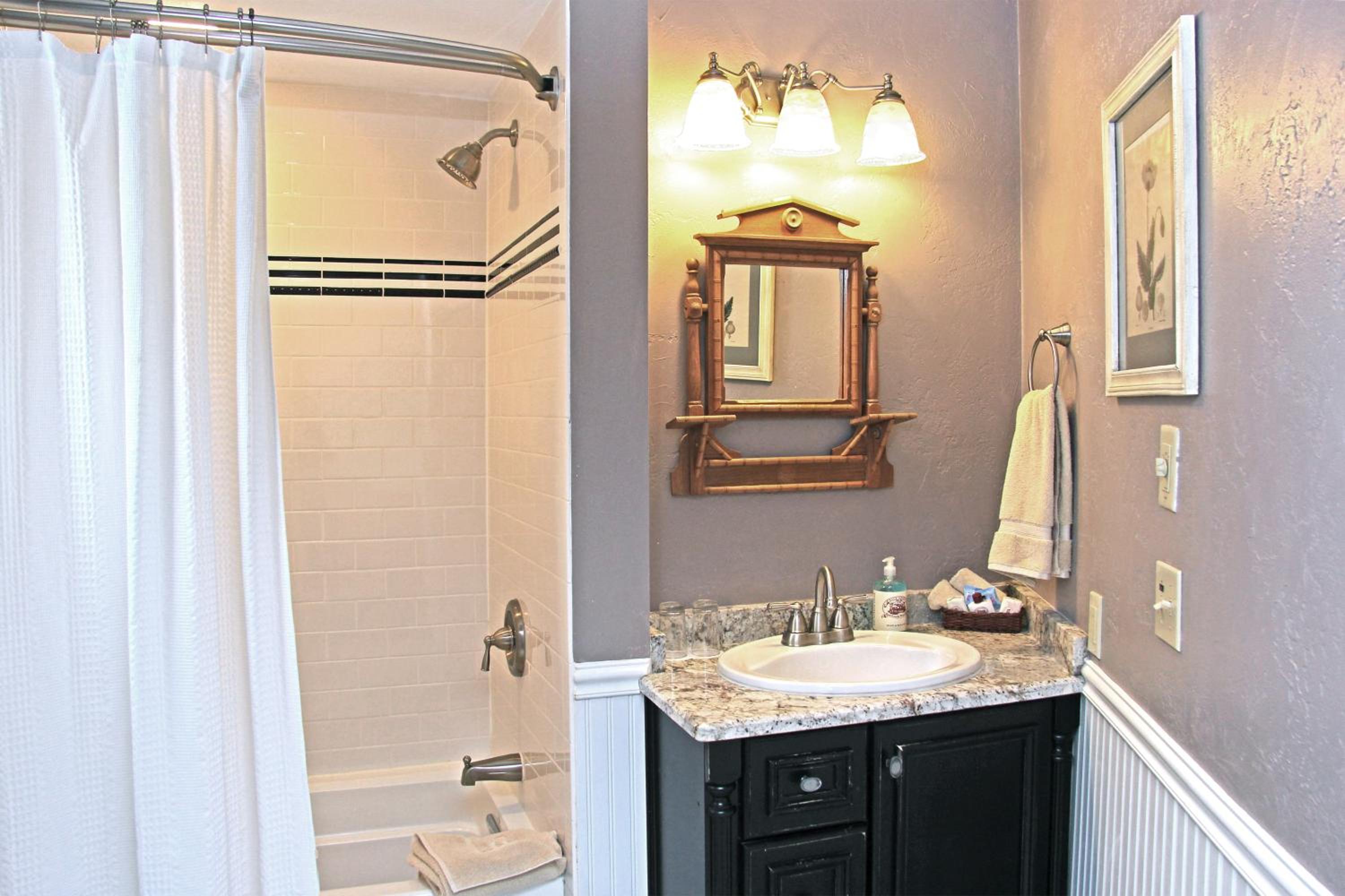 Eagle Harbor Inn