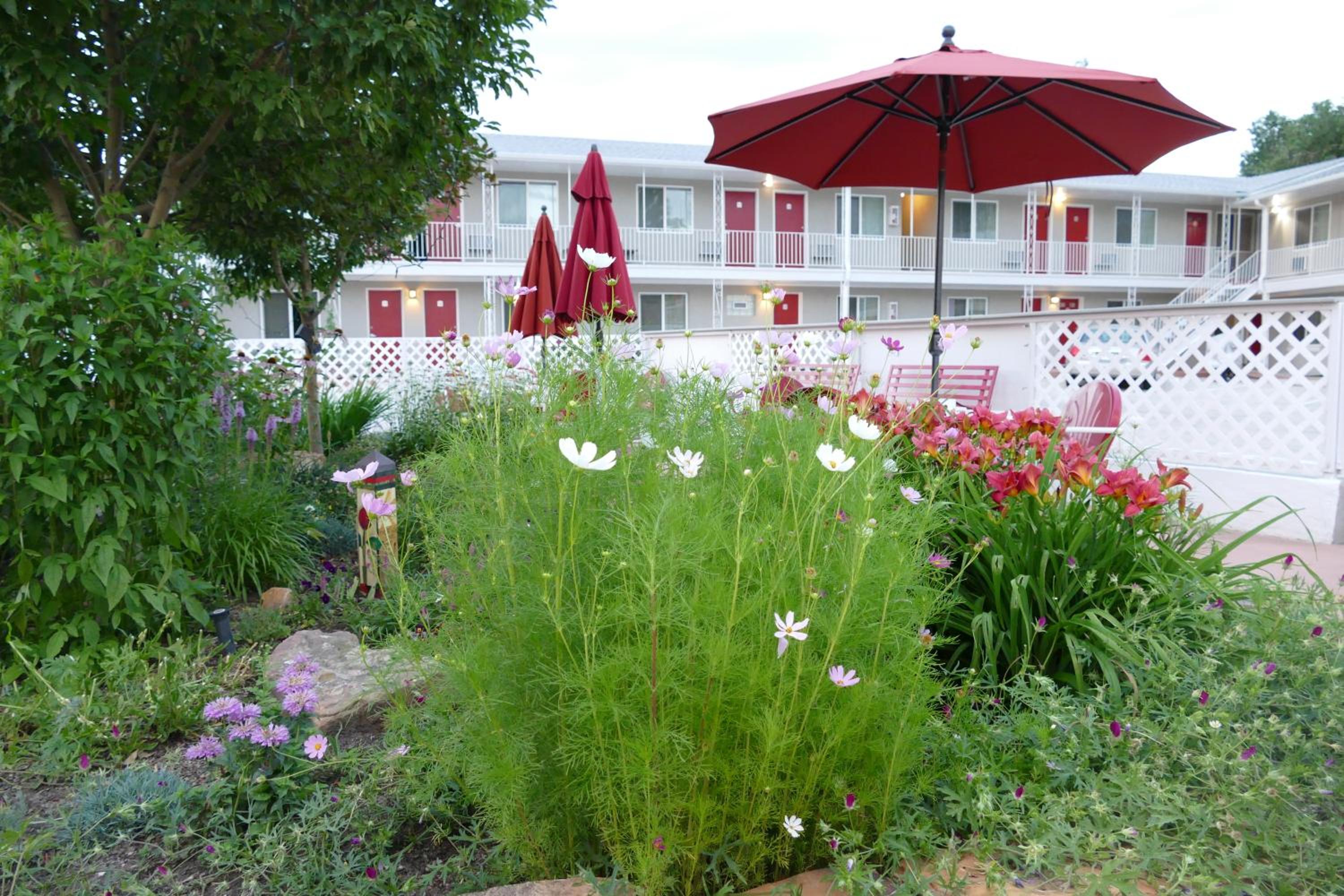 Red Wing Motel view 3
