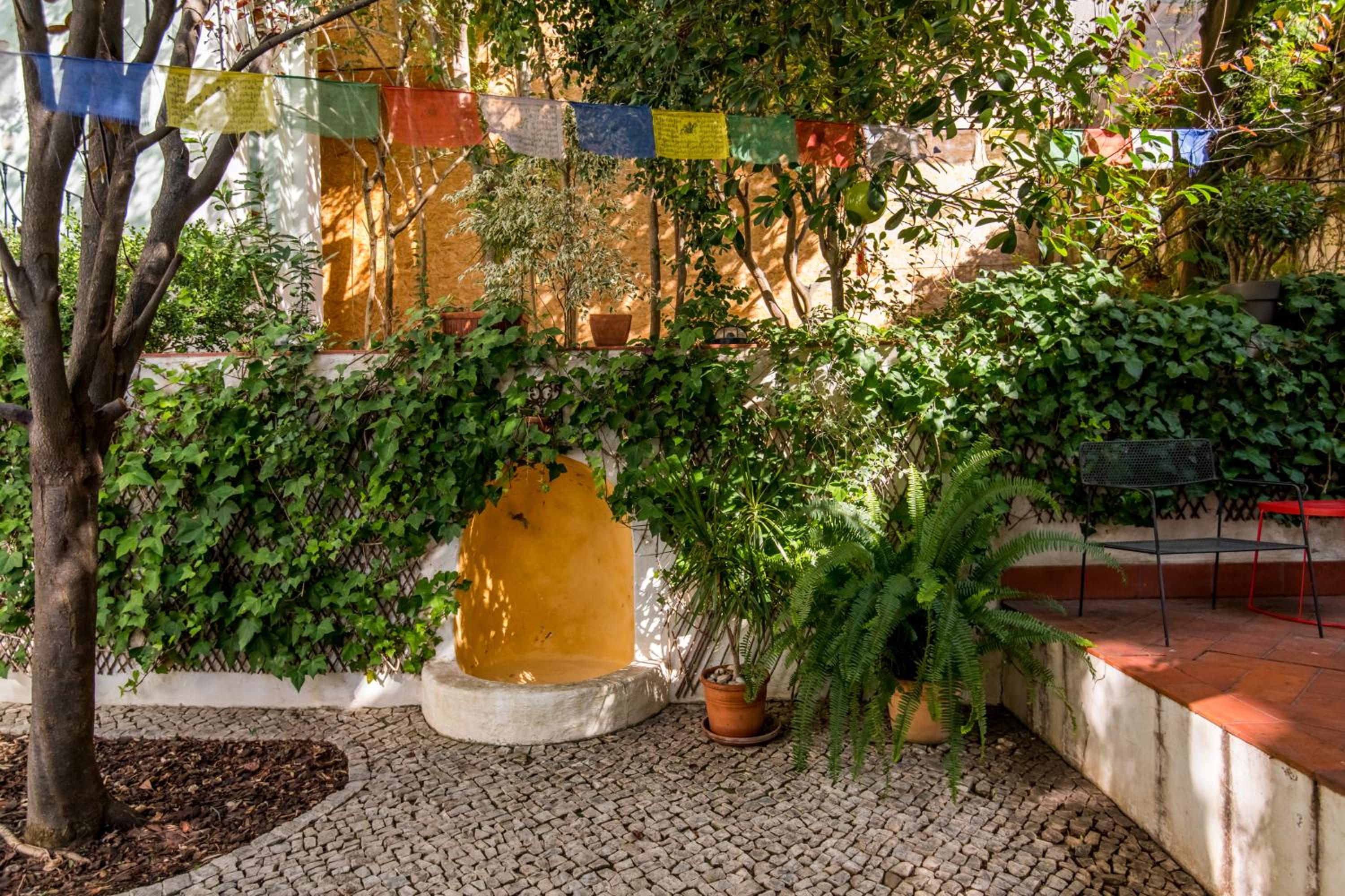 Lost Lisbon :: Avenida House view 5
