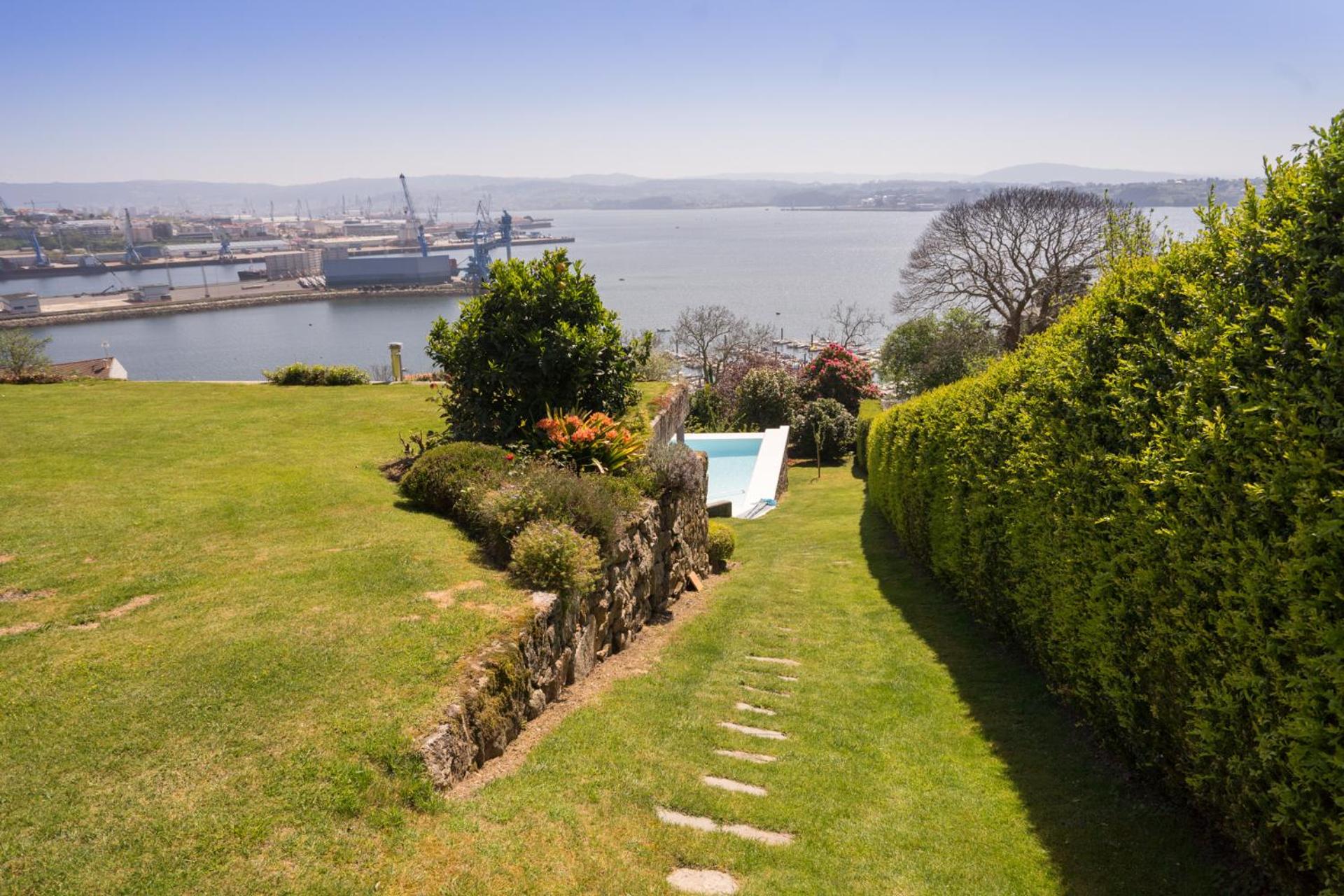 Apartamento con piscina y excelentes vistas view 3