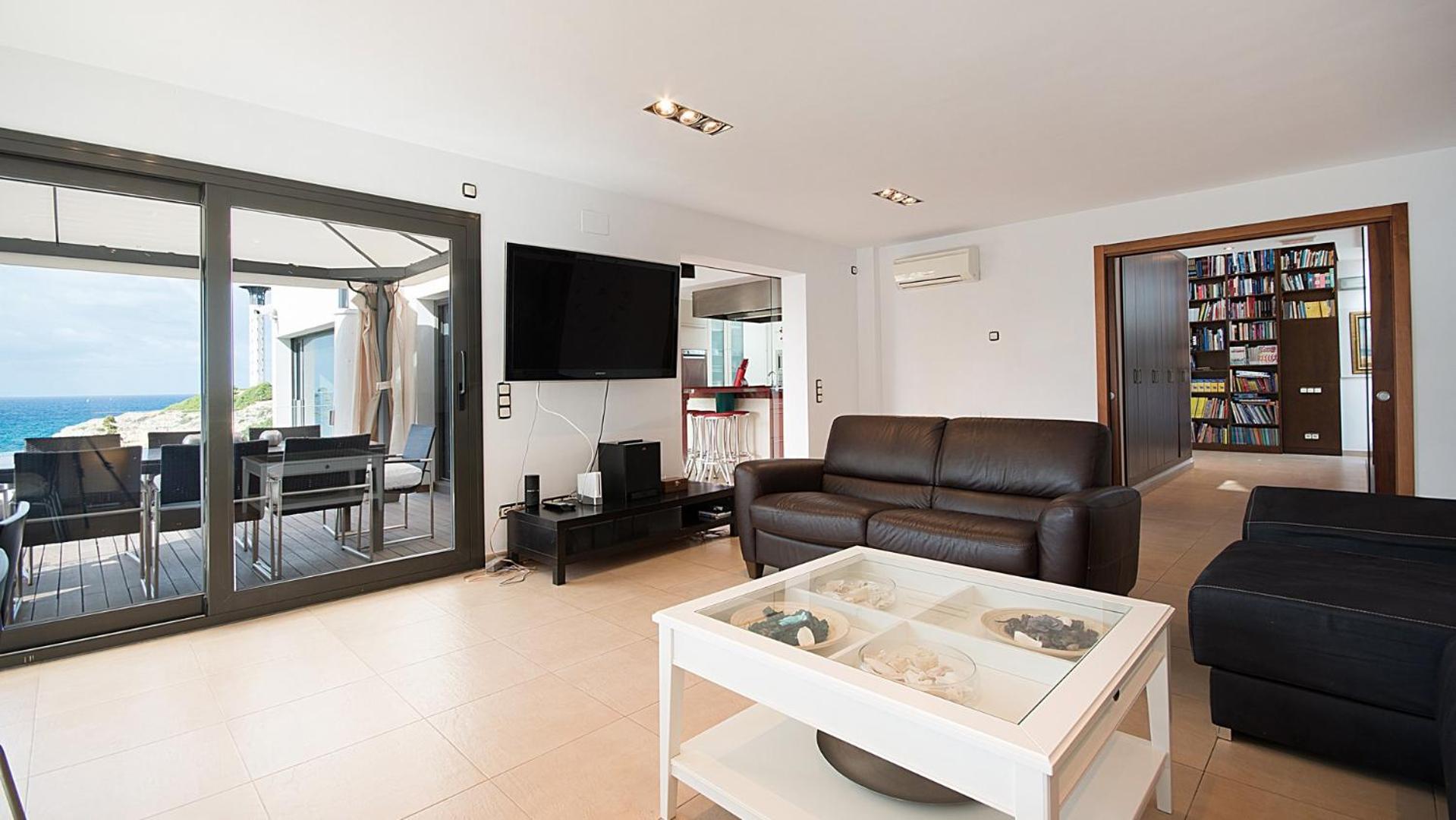TarracoHomes, TH52 Villa Lighthouse con Piscina Privada, Terraza, y Vistas al Mar