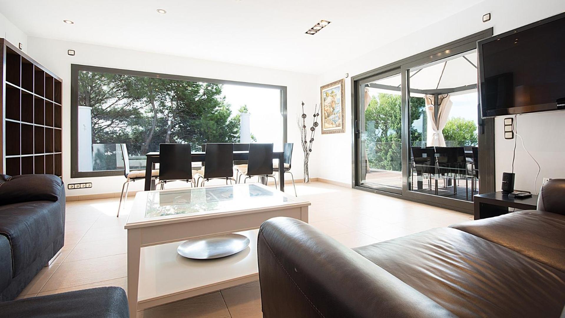 TarracoHomes, TH52 Villa Lighthouse con Piscina Privada, Terraza, y Vistas al Mar