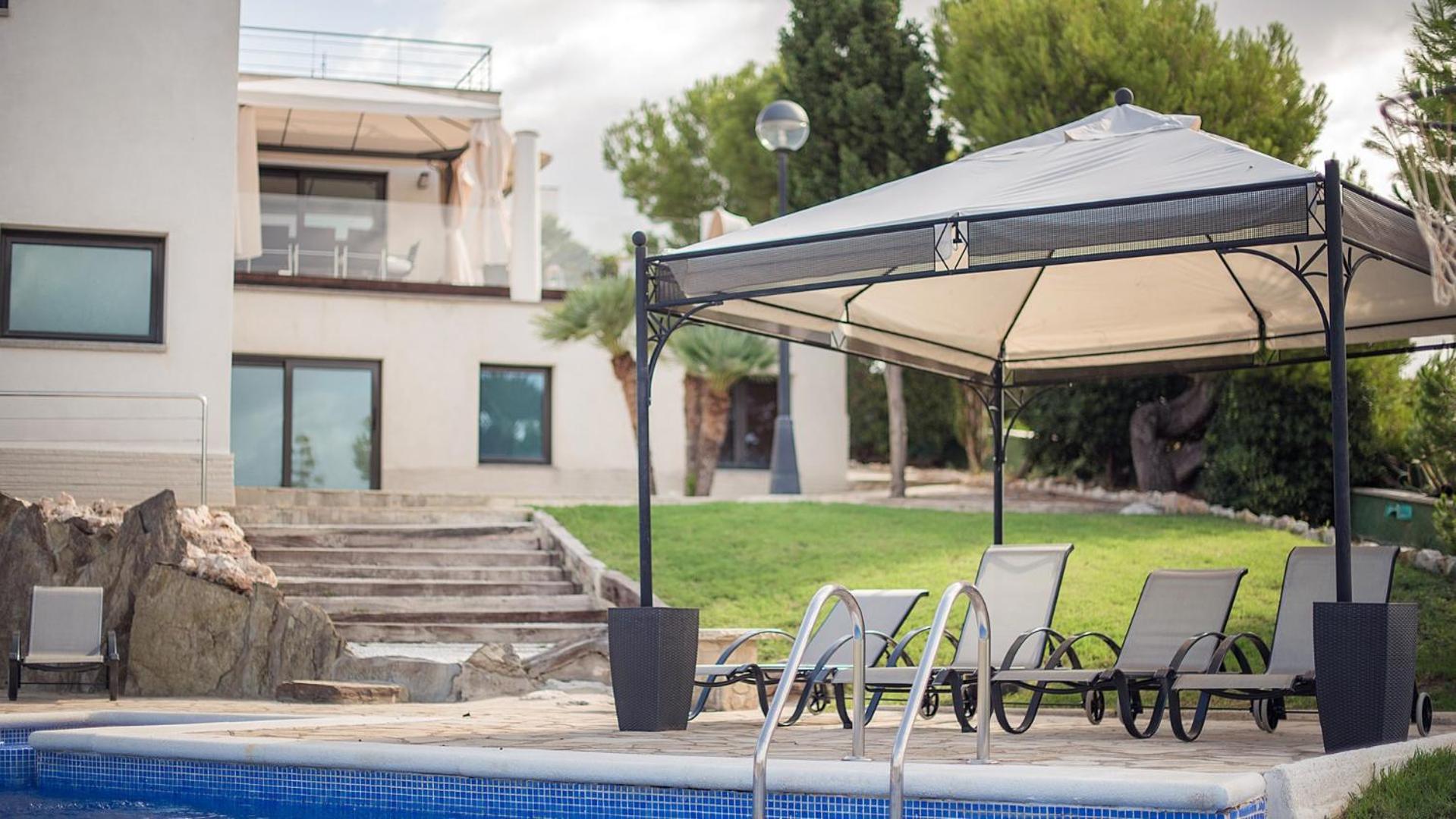 TarracoHomes, TH52 Villa Lighthouse con Piscina Privada, Terraza, y Vistas al Mar