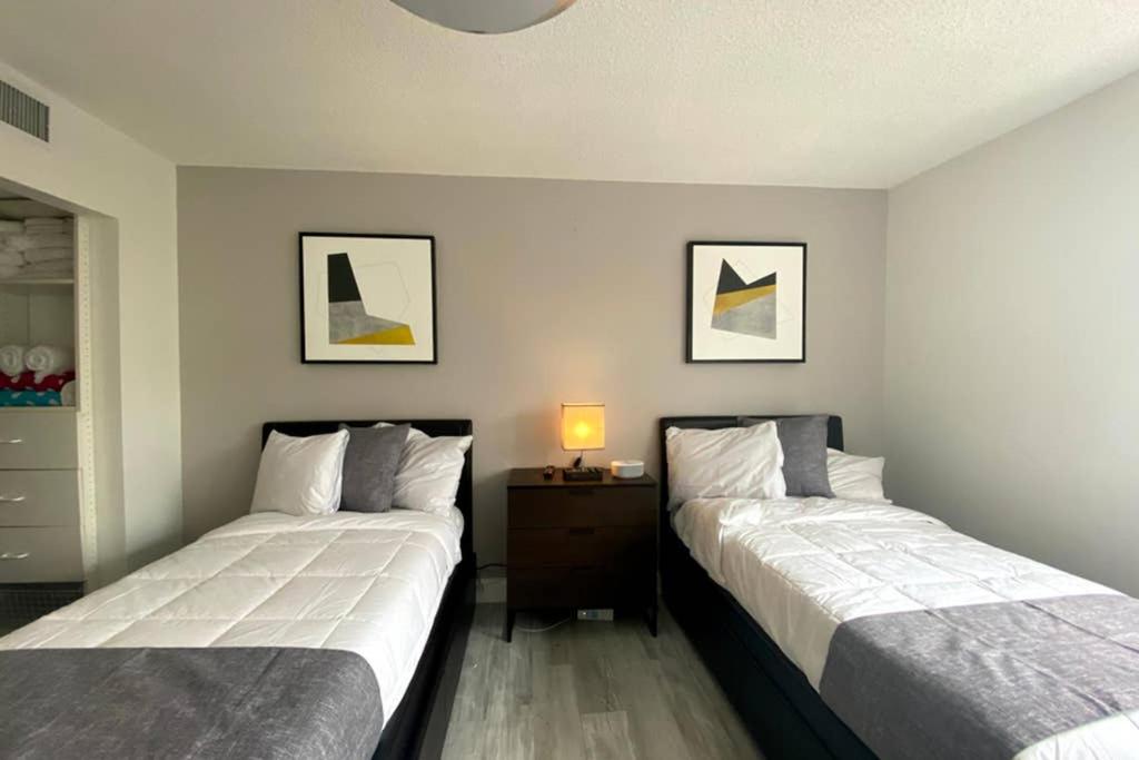 Yacht Club at Aventura 2 Bed 2 bath Luxurius Cozy Brand New 2020
