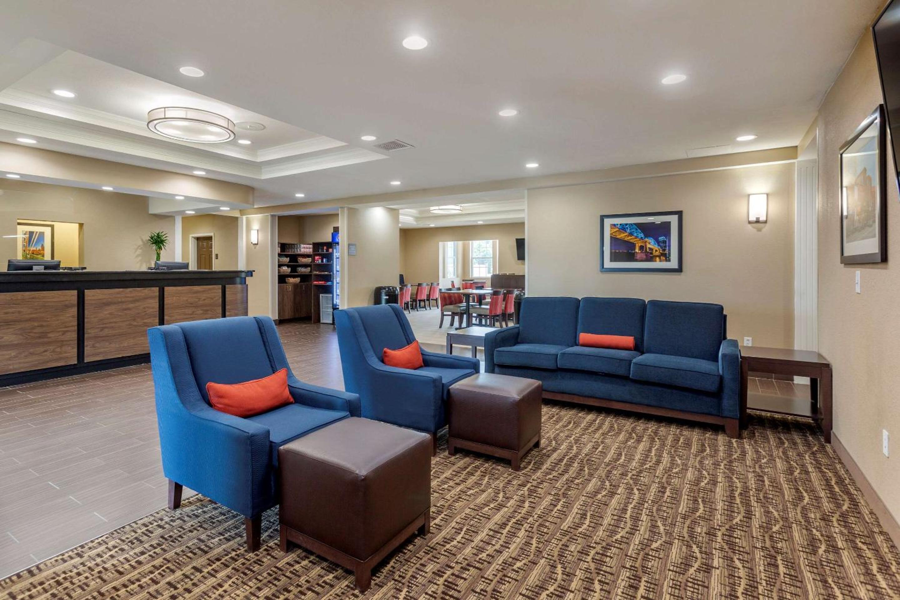 Comfort Suites Clarksville near Governors Square Mall