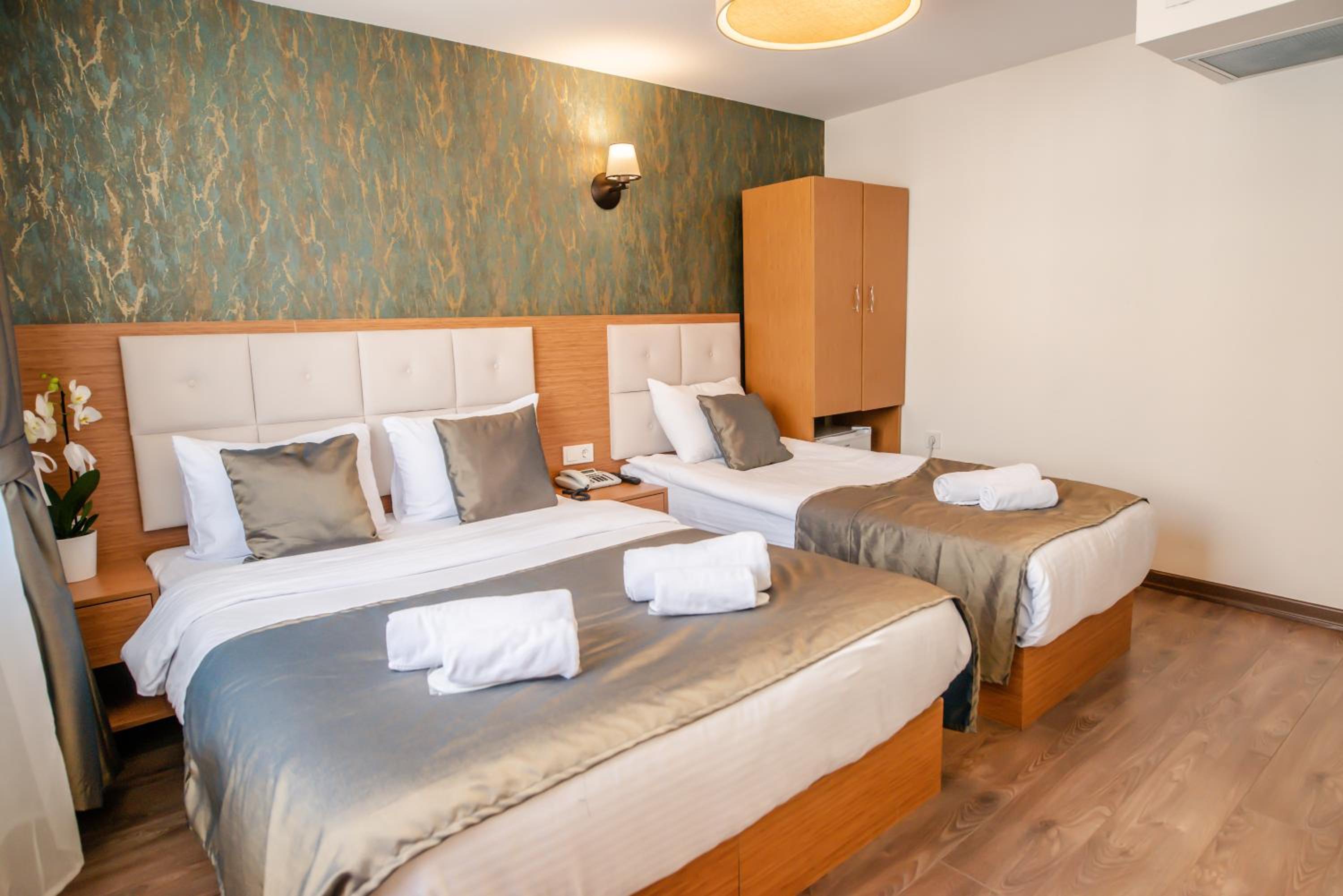 The Camelot Otel - Image 34