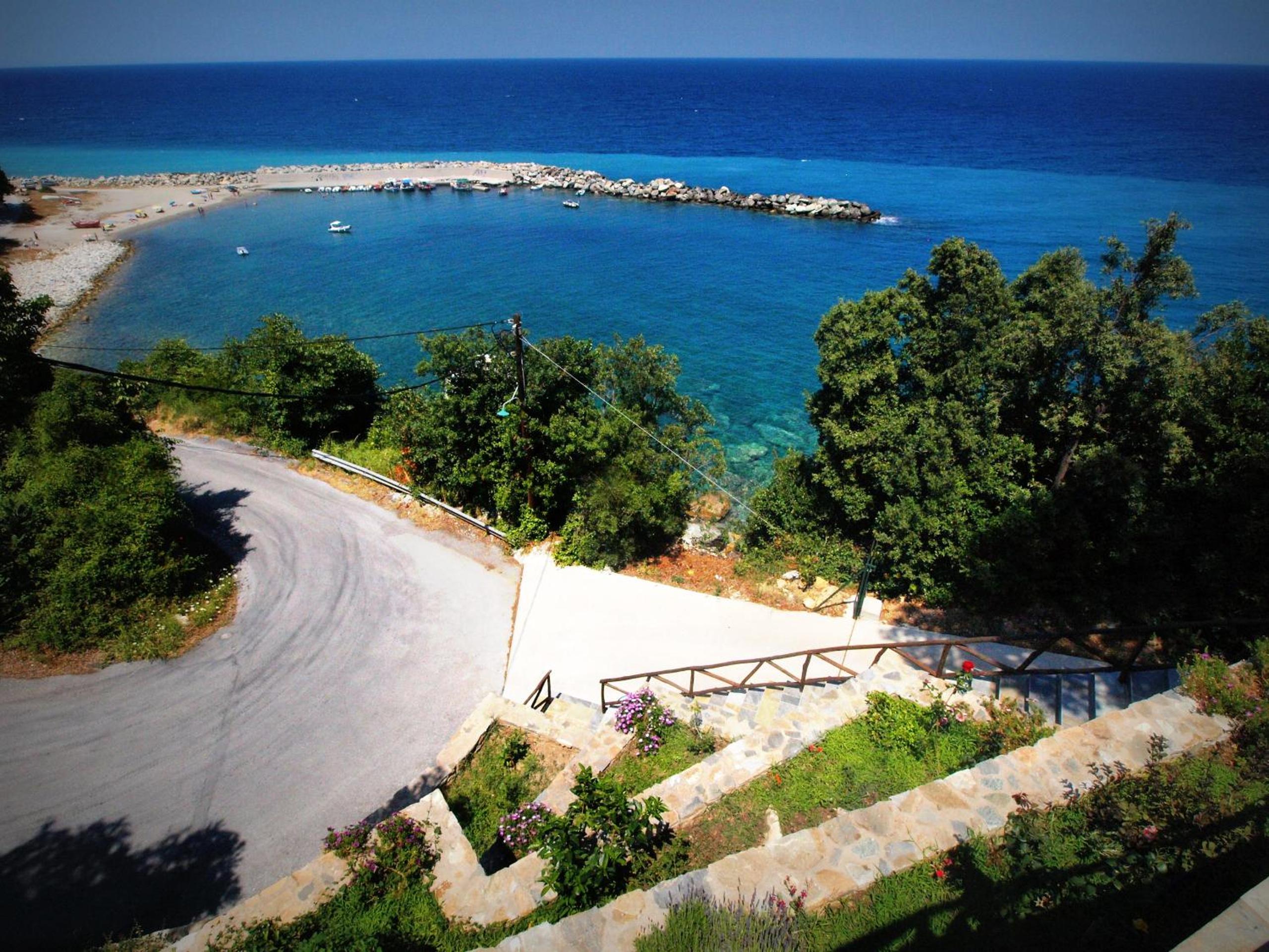 To Limanaki