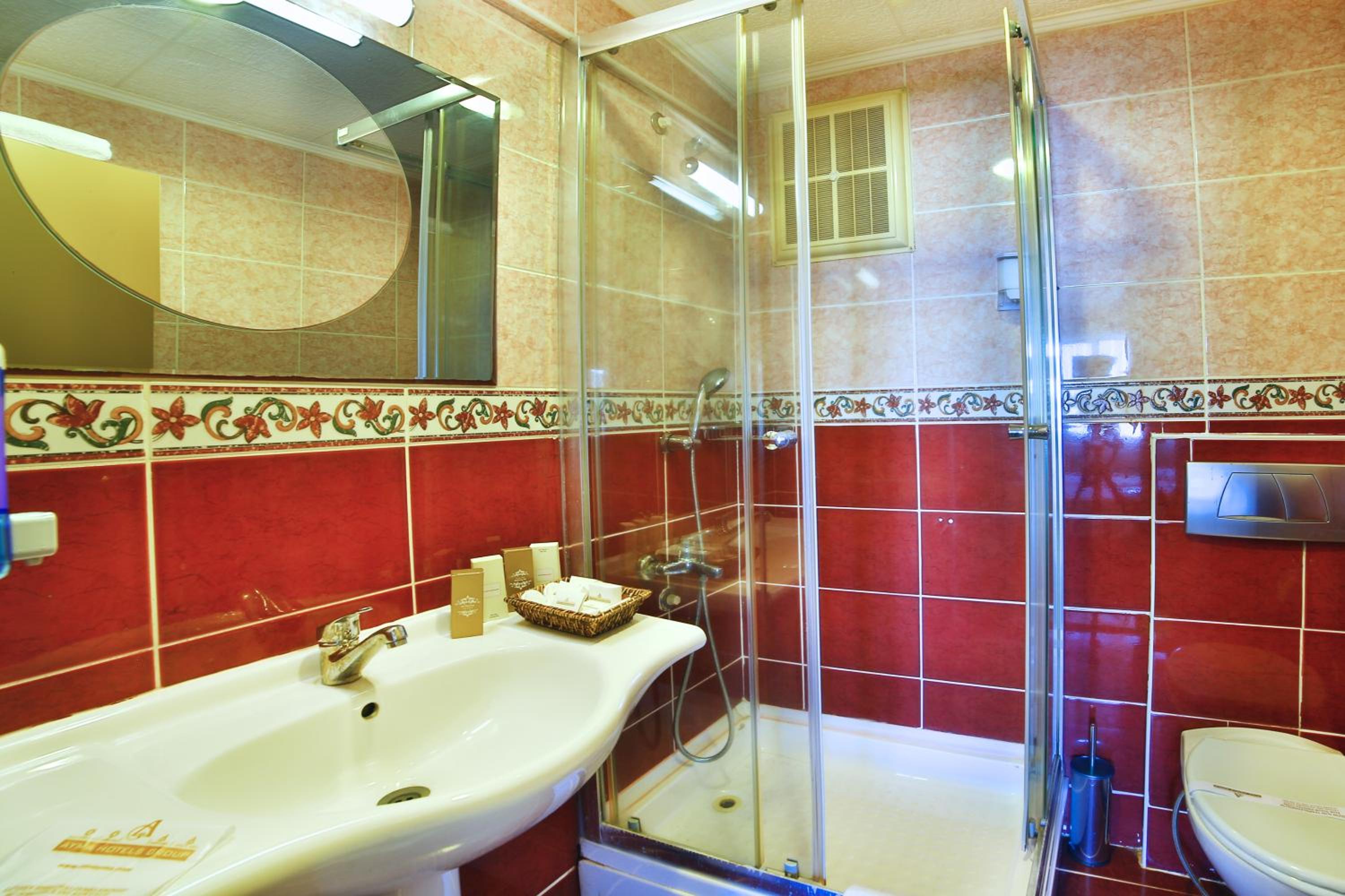 Laleli Emin Otel - Image 8