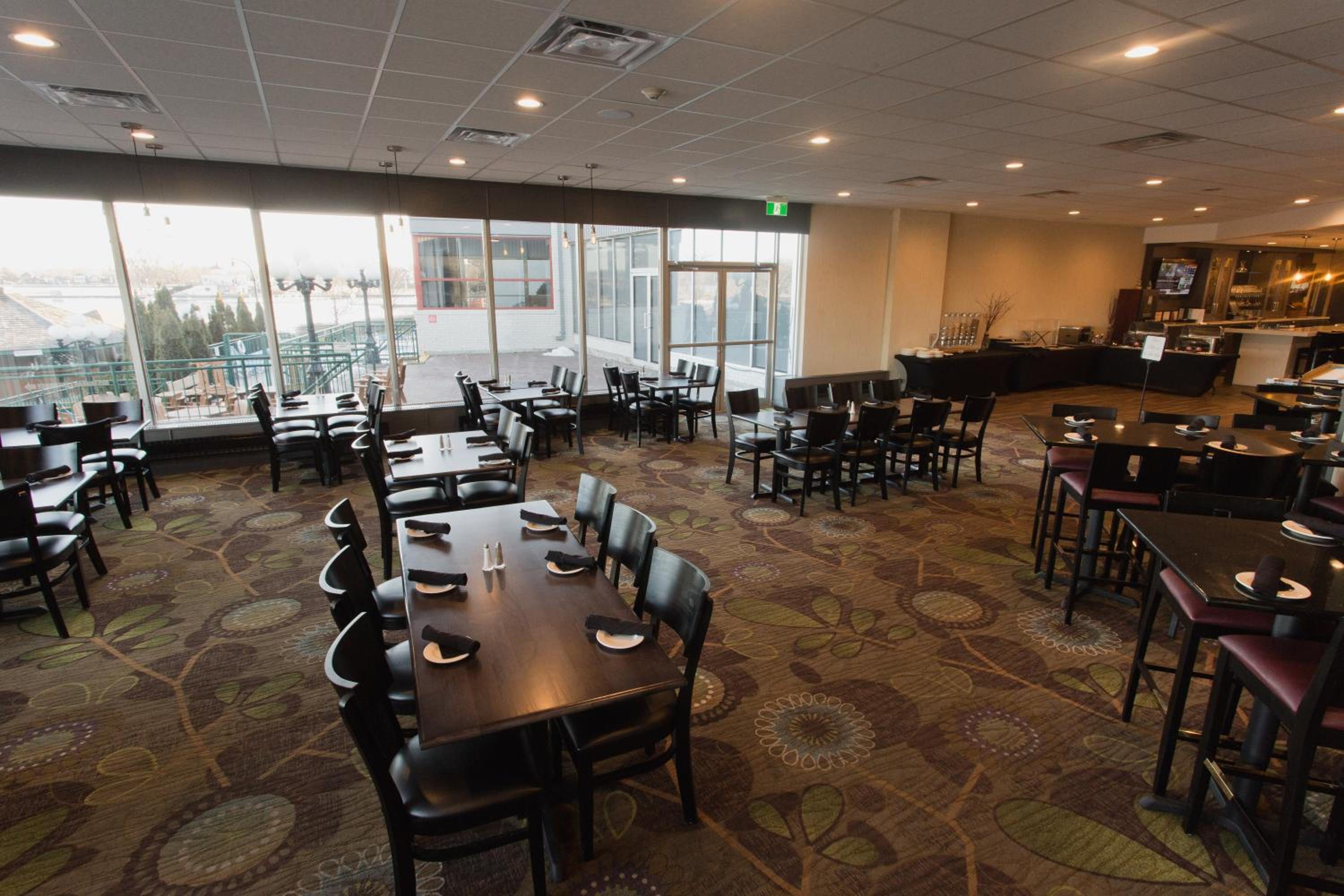 Peterborough Vacations - Holiday Inn Hotel Peterborough Waterfront, an IHG Hotel - Property Image 7