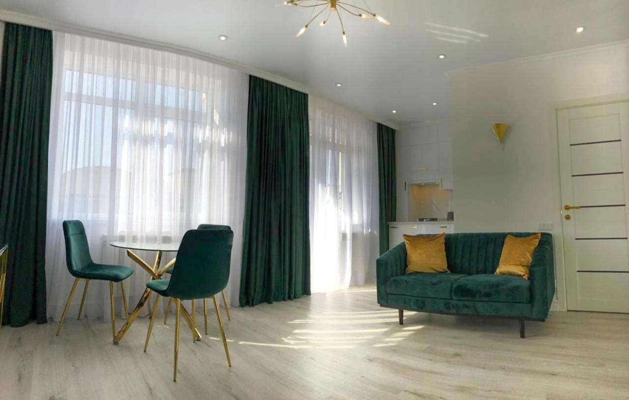 Luxury Emerald Apartments, photo 18