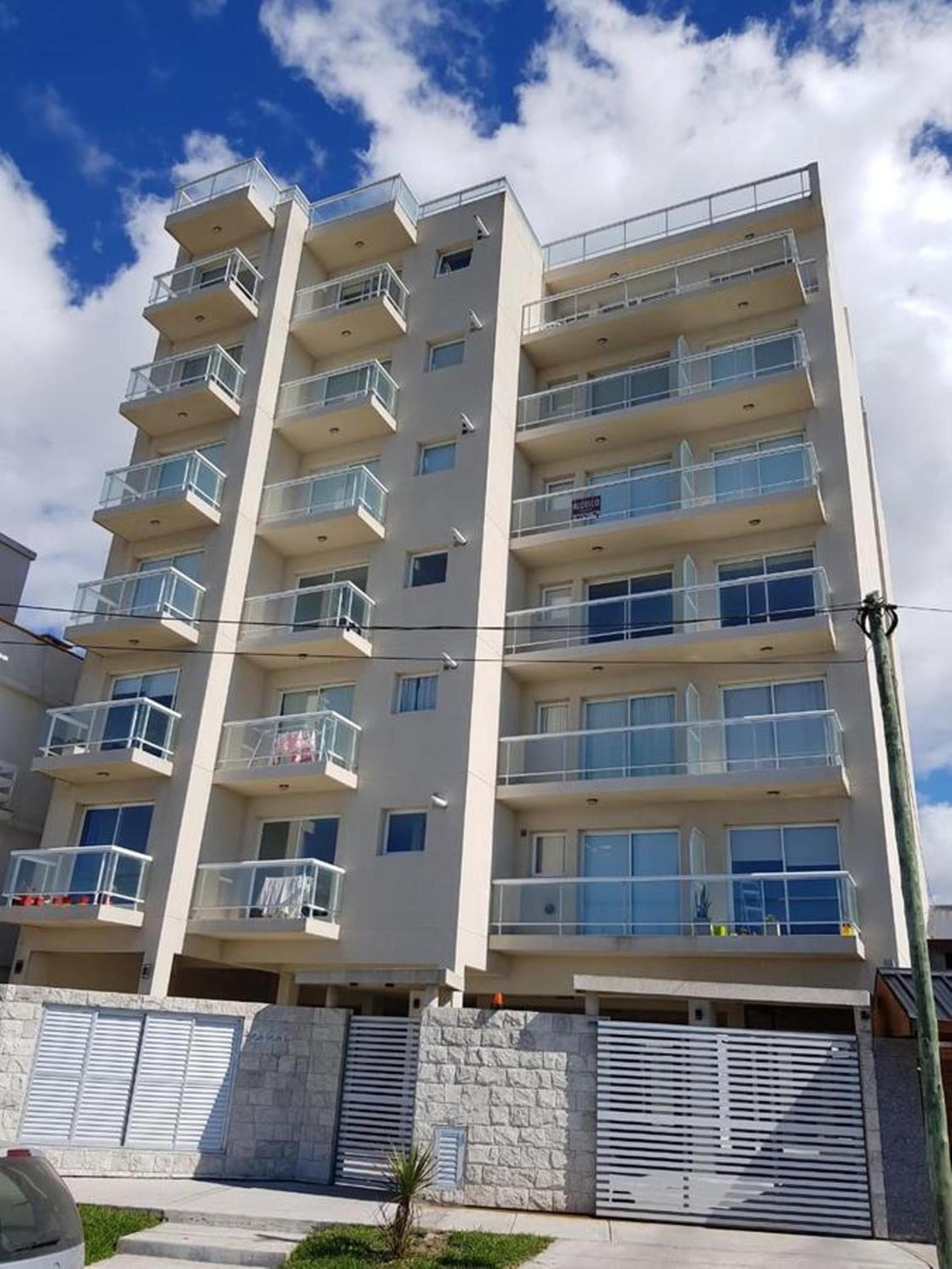 DEPTOS VIP en EDIFICIO FRENTE AL MAR-ZONA CONSTITUCION