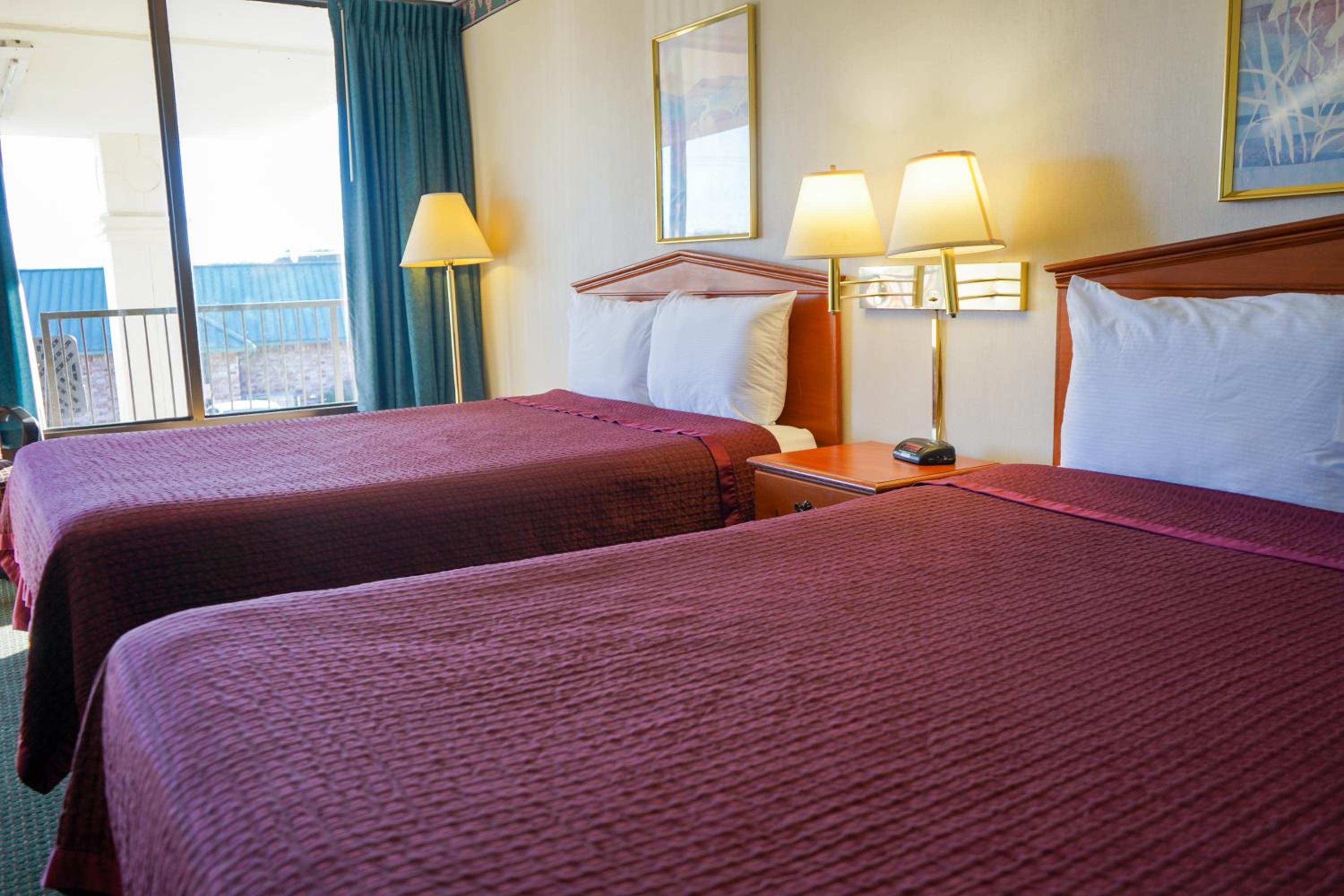 Clarksville Vacations - Sunset Inn Clarksville - Property Image 9