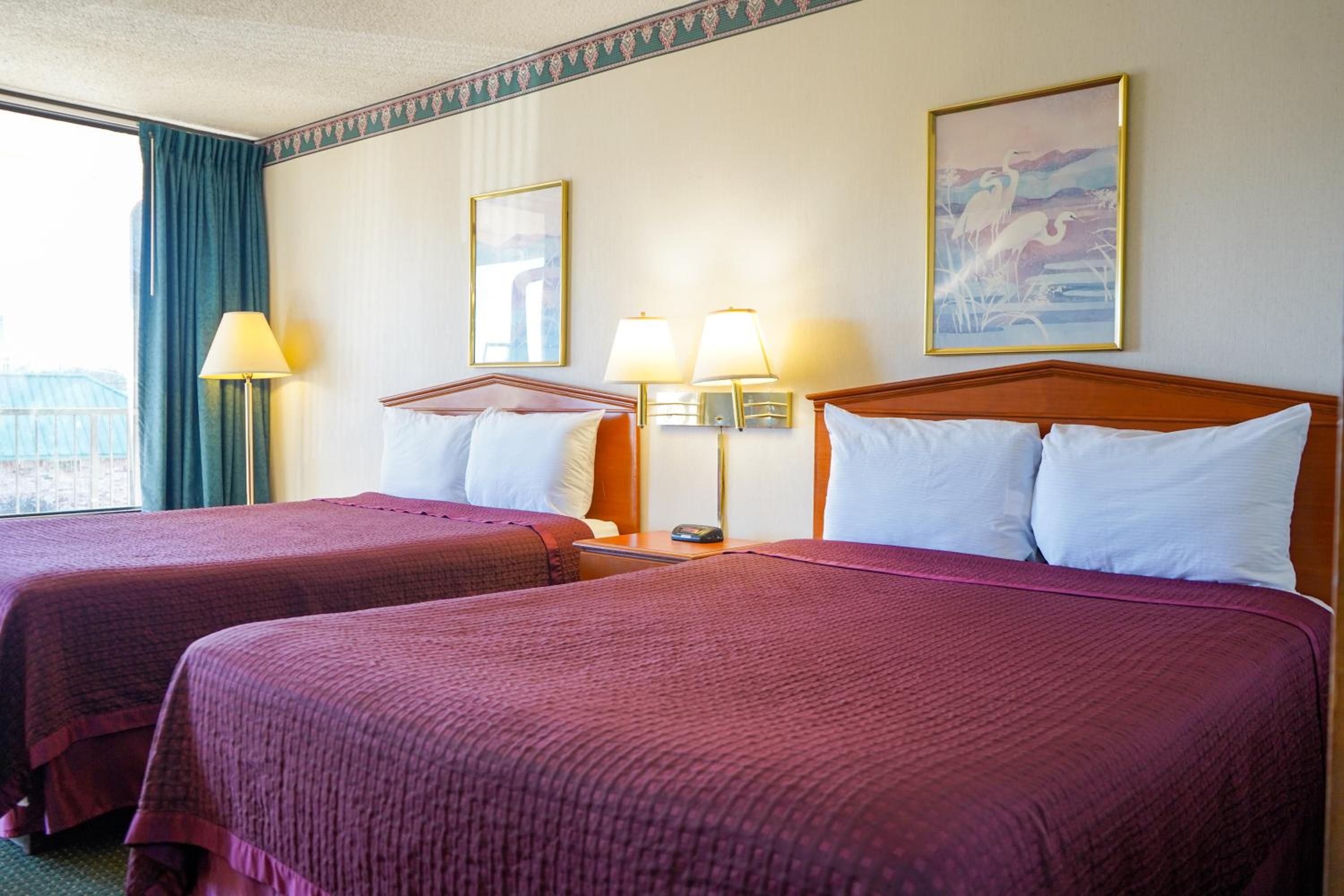 Clarksville Vacations - Sunset Inn Clarksville - Property Image 6