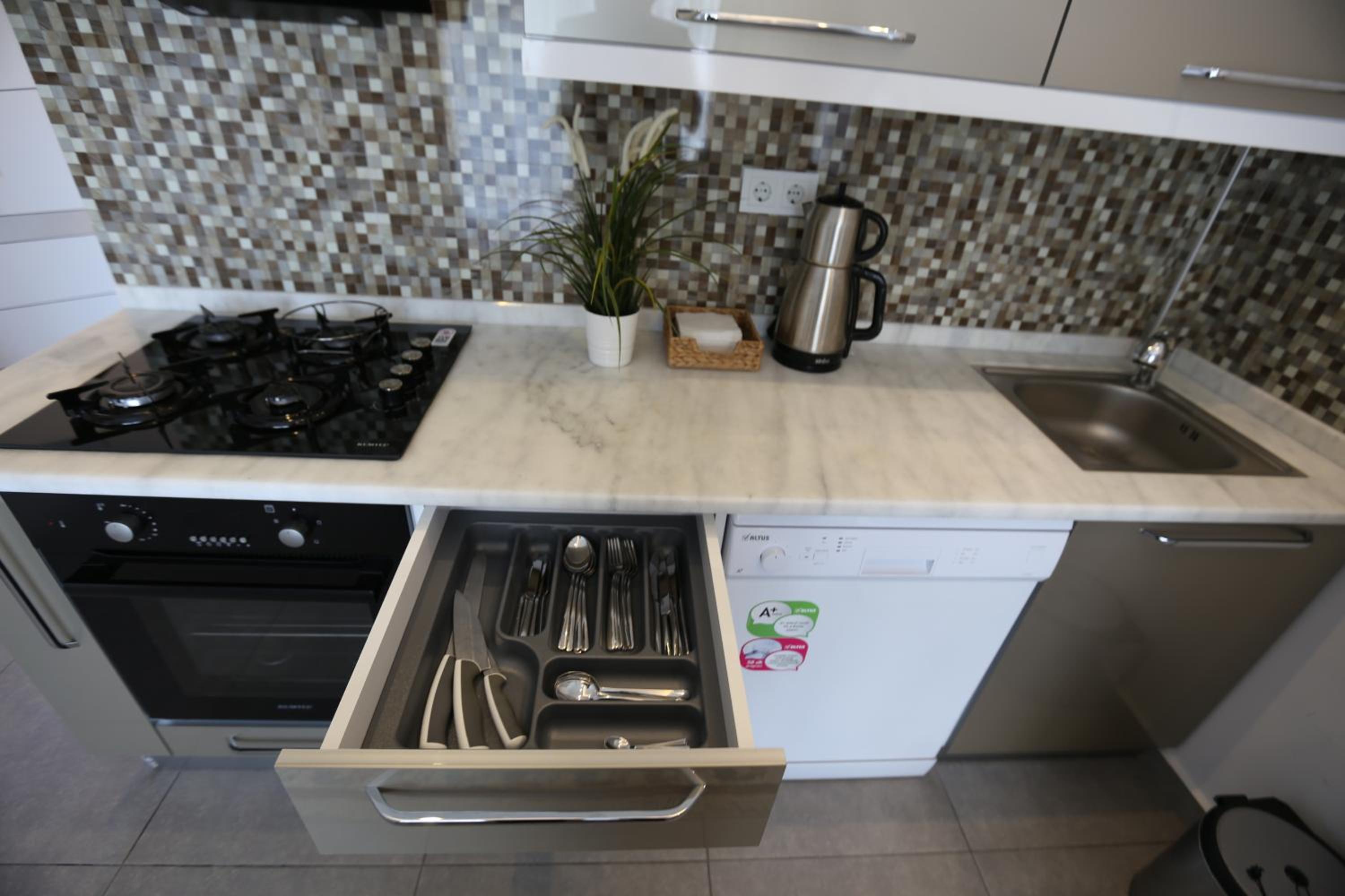 Truemar Hotels & Suites - Image 52