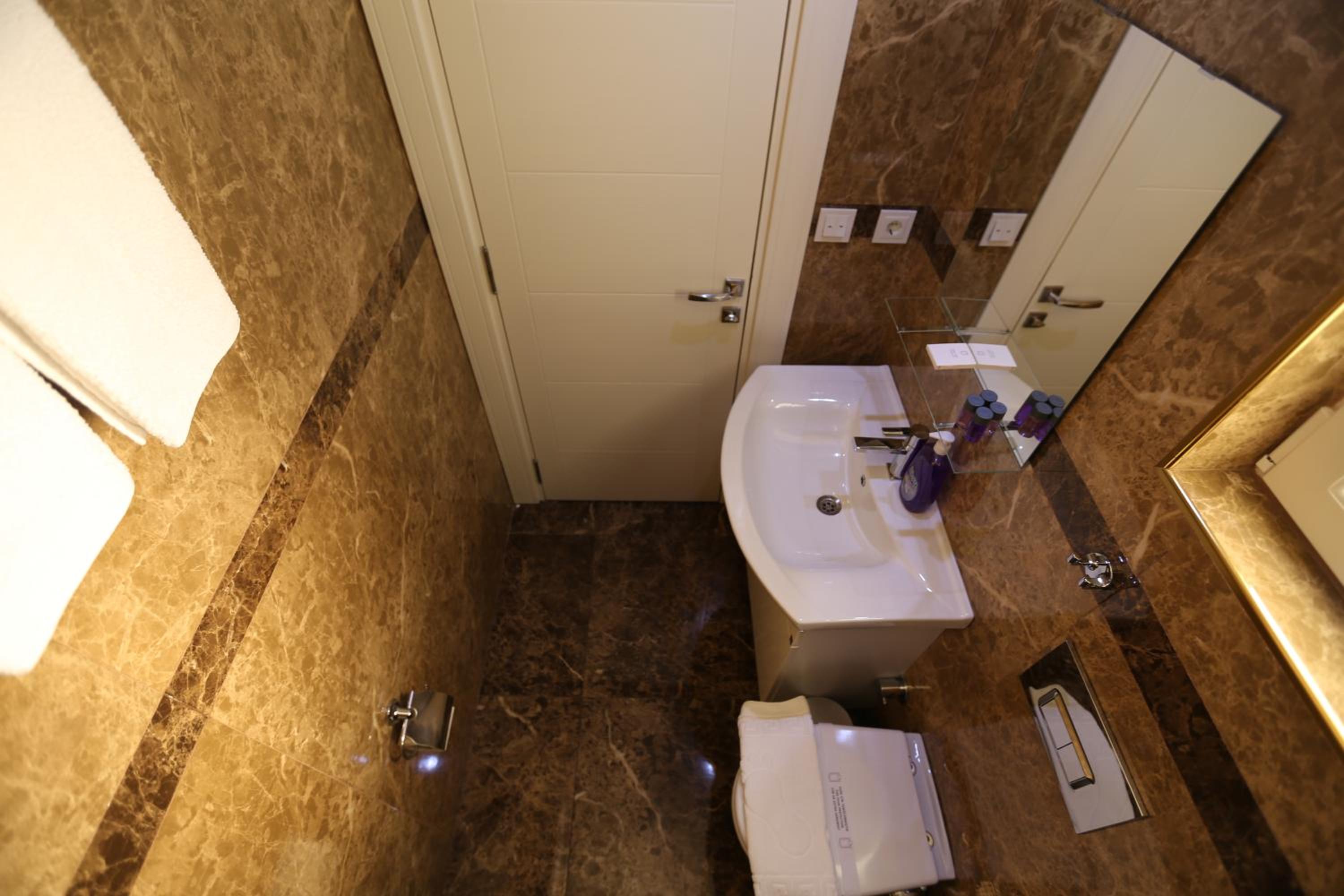 Truemar Hotels & Suites - Image 54