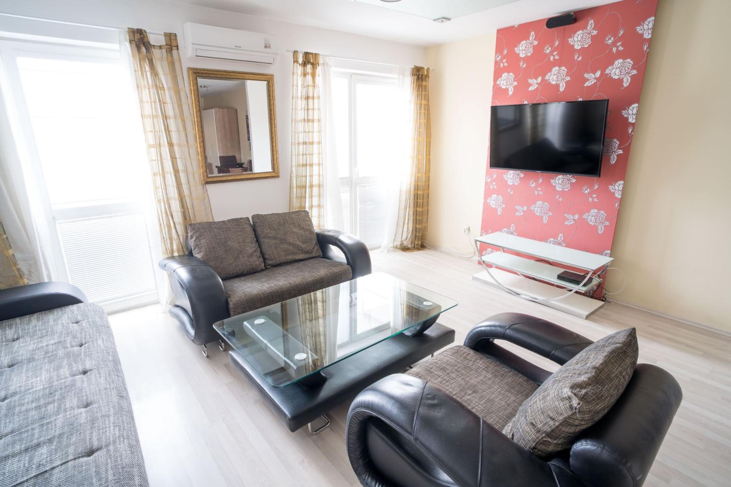 Hotel Apartment Vodni with parking - Image 1