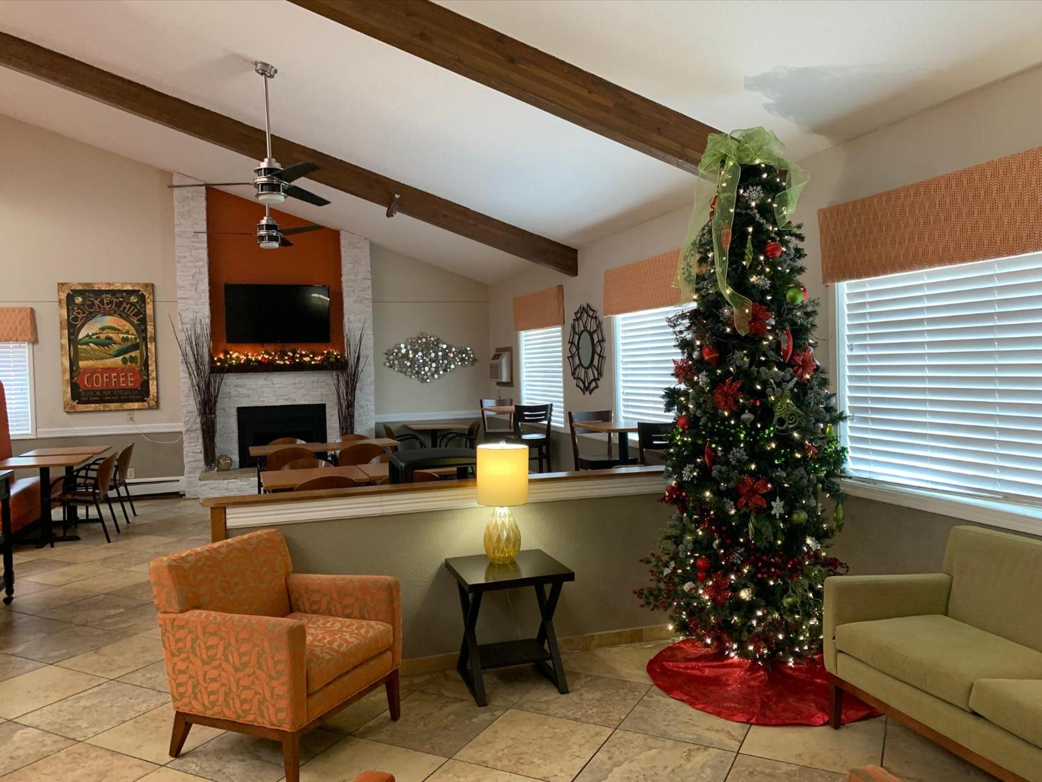 Nichols Inn & Suites