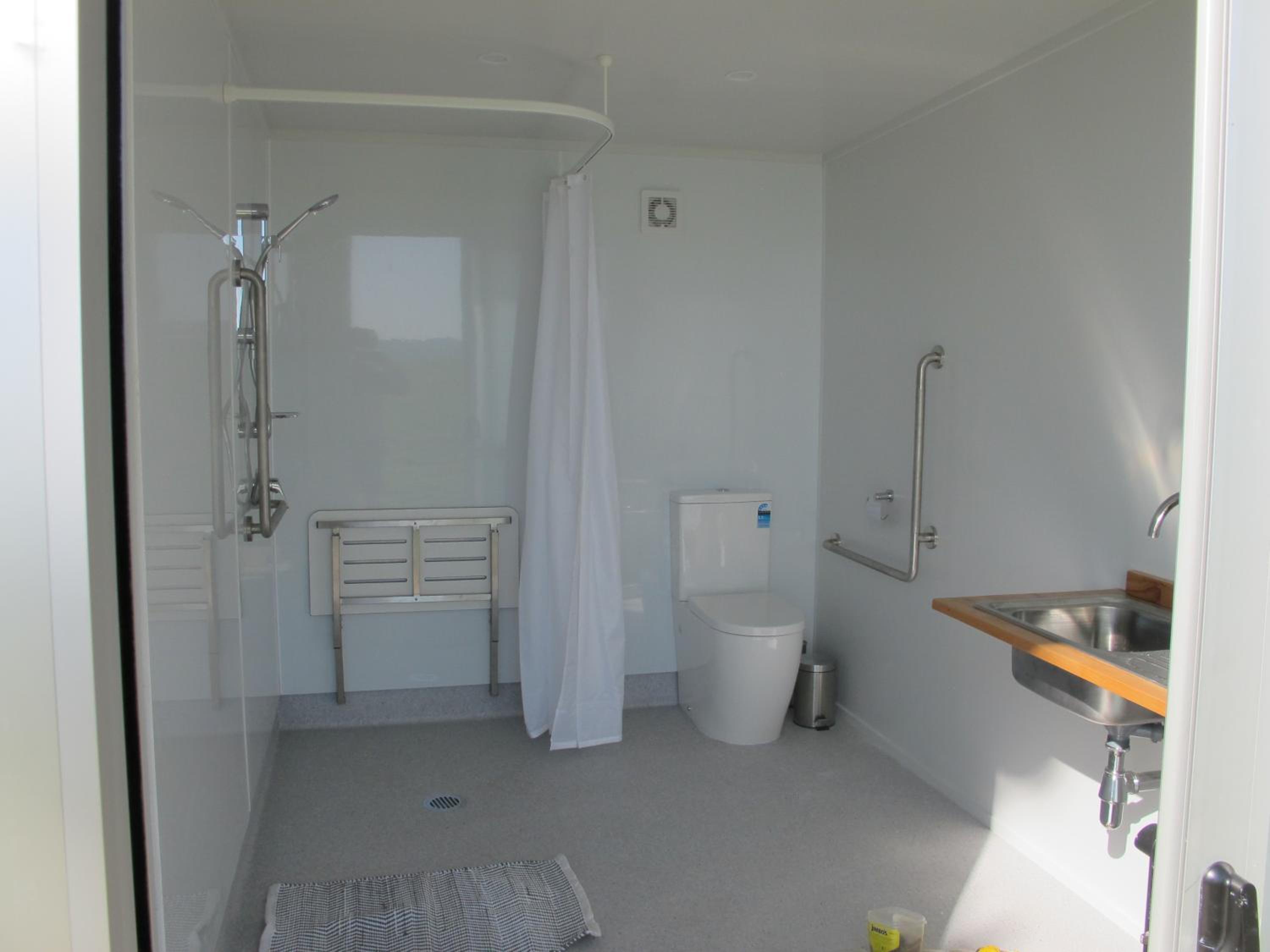 Photo 12