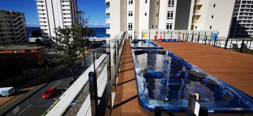 High Floor Ocean View at Surfers Paradise - Hotel Studio