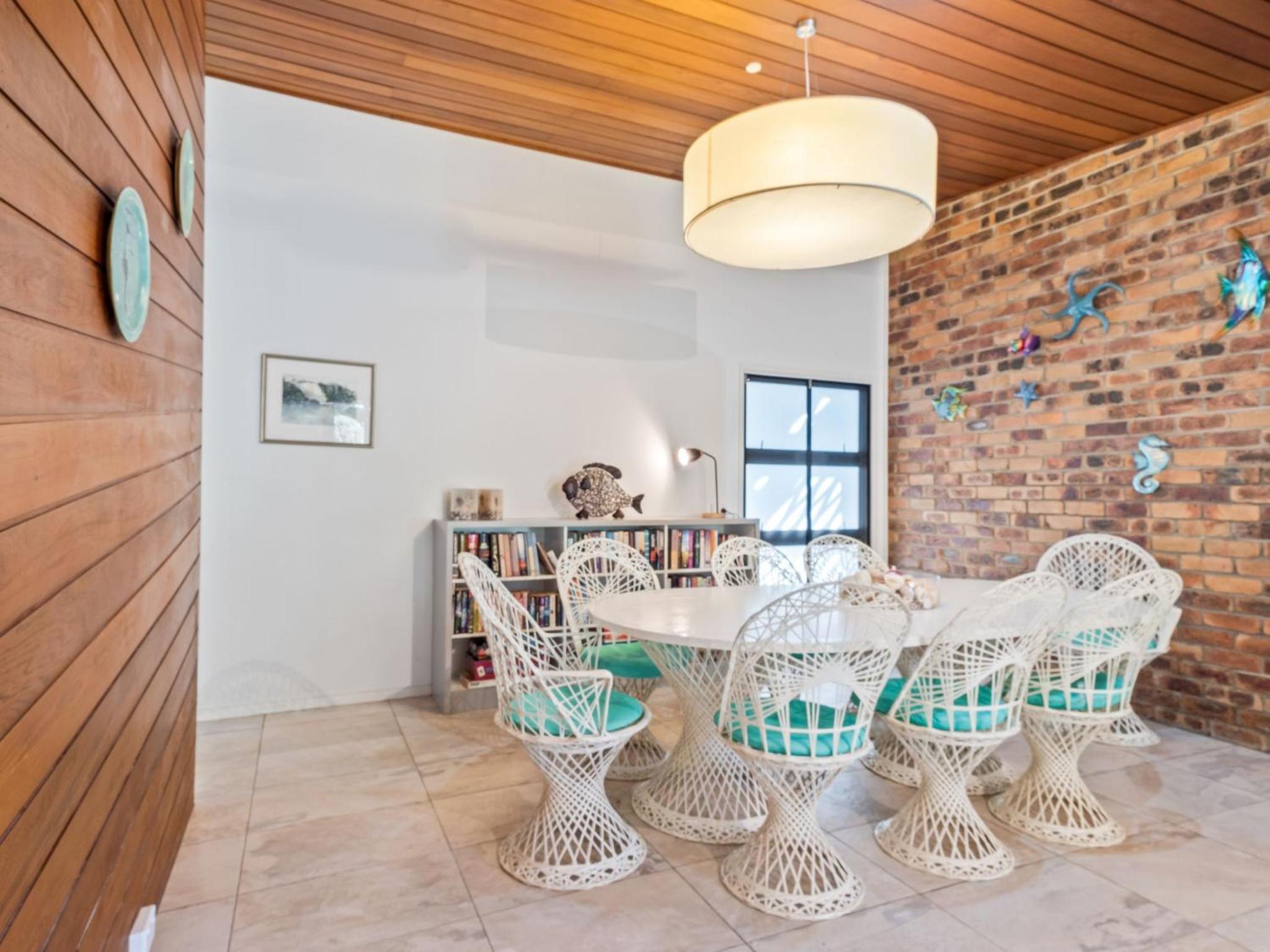 South Passage Beach House by Discover Stradbroke