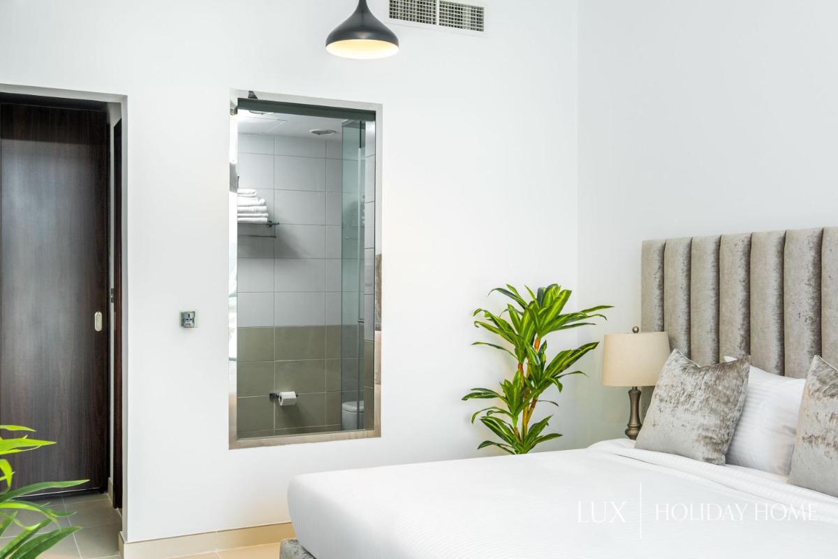 LUX - Opulent Island Suite 5