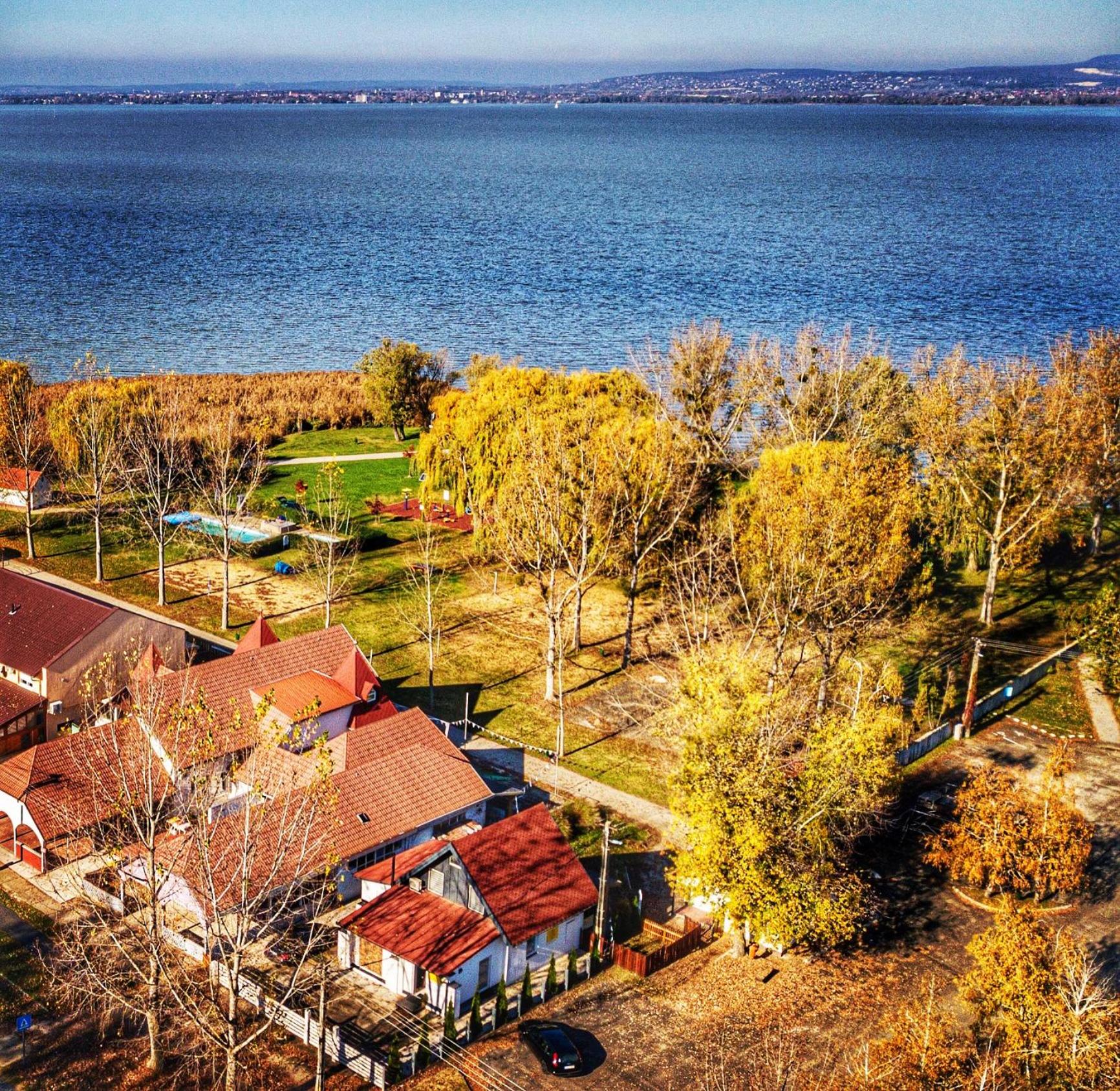 Villa Friends - családoknak és baráti társaságoknak view 3