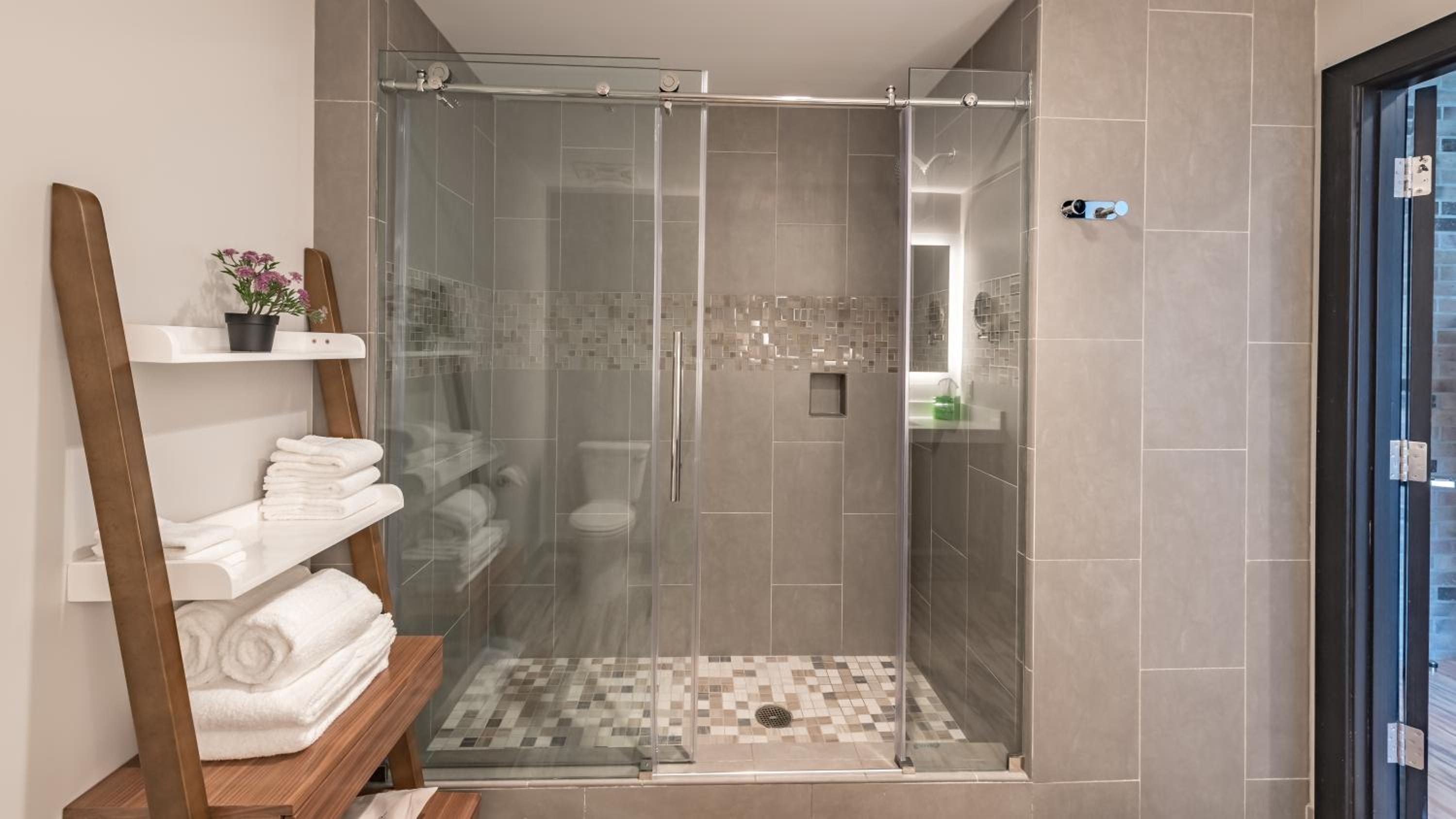 North Hollywood Vacations - Lexen Hotel - North Hollywood Near Universal Studios - Property Image 24