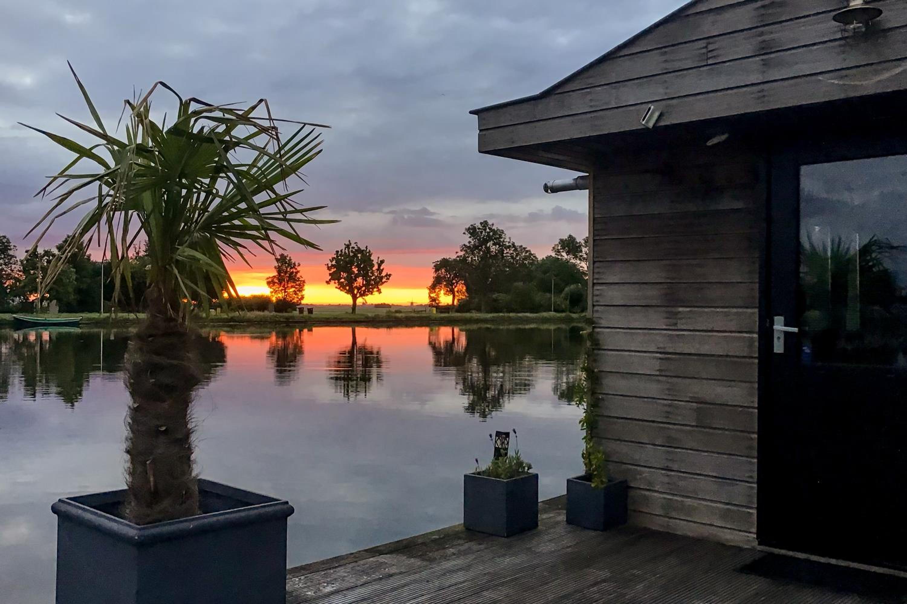 Aangenaam op de Rijn, woonboot, inclusief privé sauna